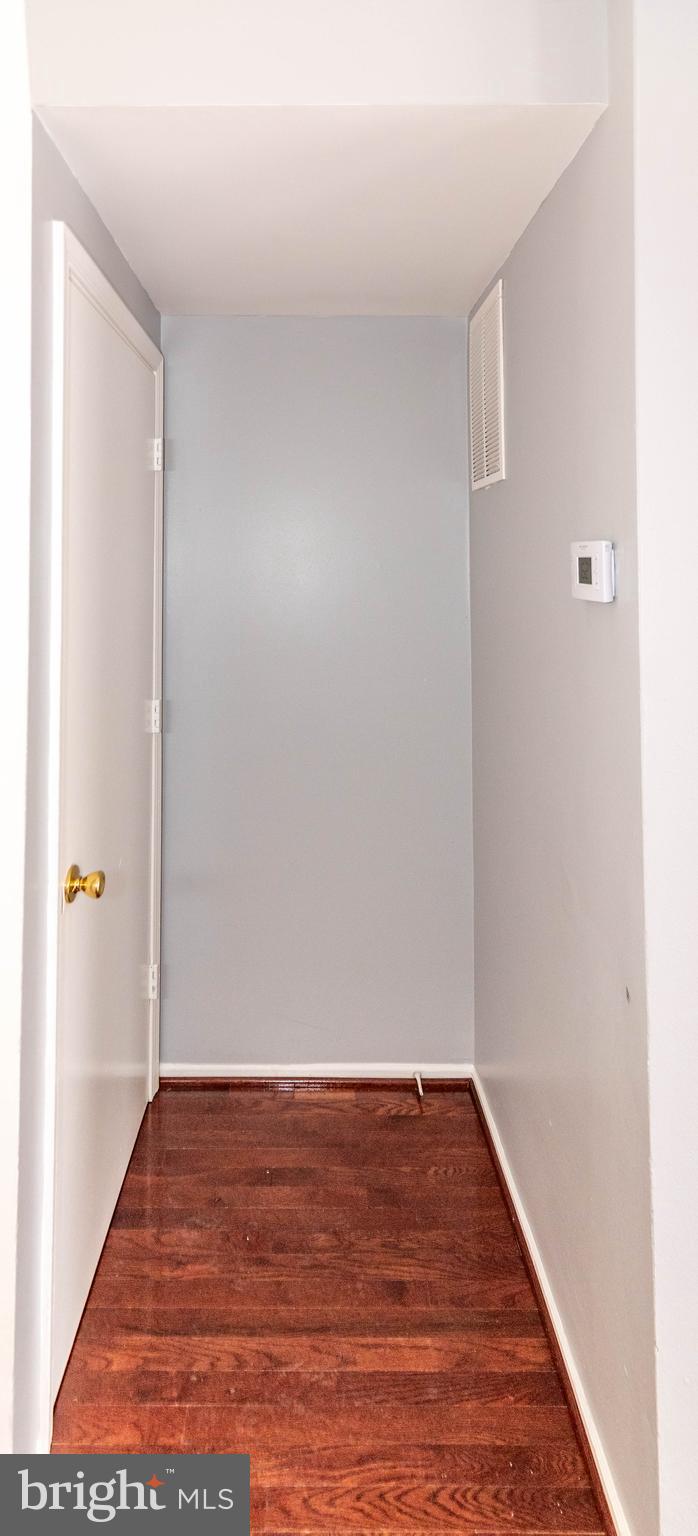 JOHNSTON SQUARE - Residential