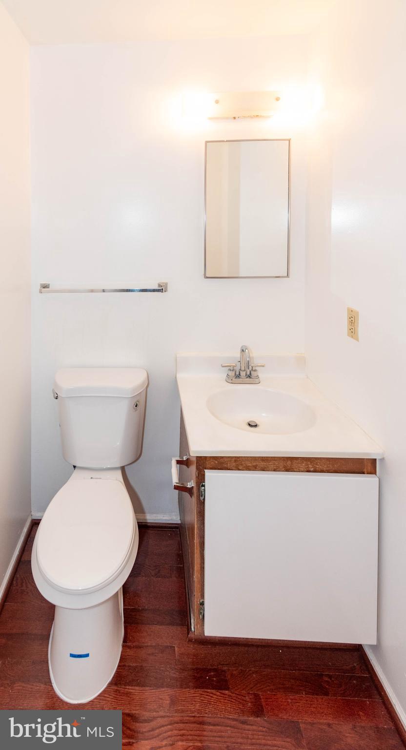 JOHNSTON SQUARE - Residential