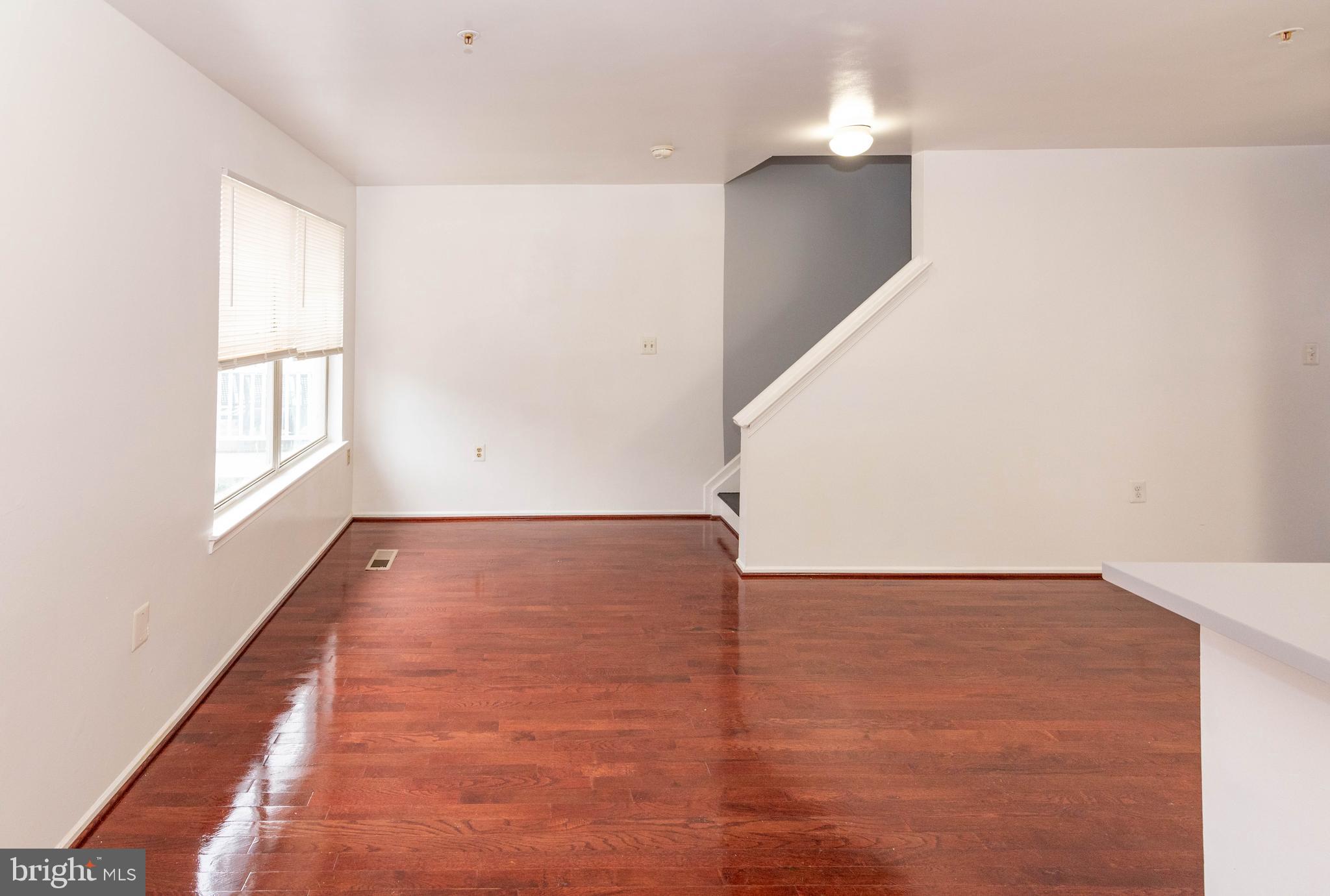 JOHNSTON SQUARE - Residential