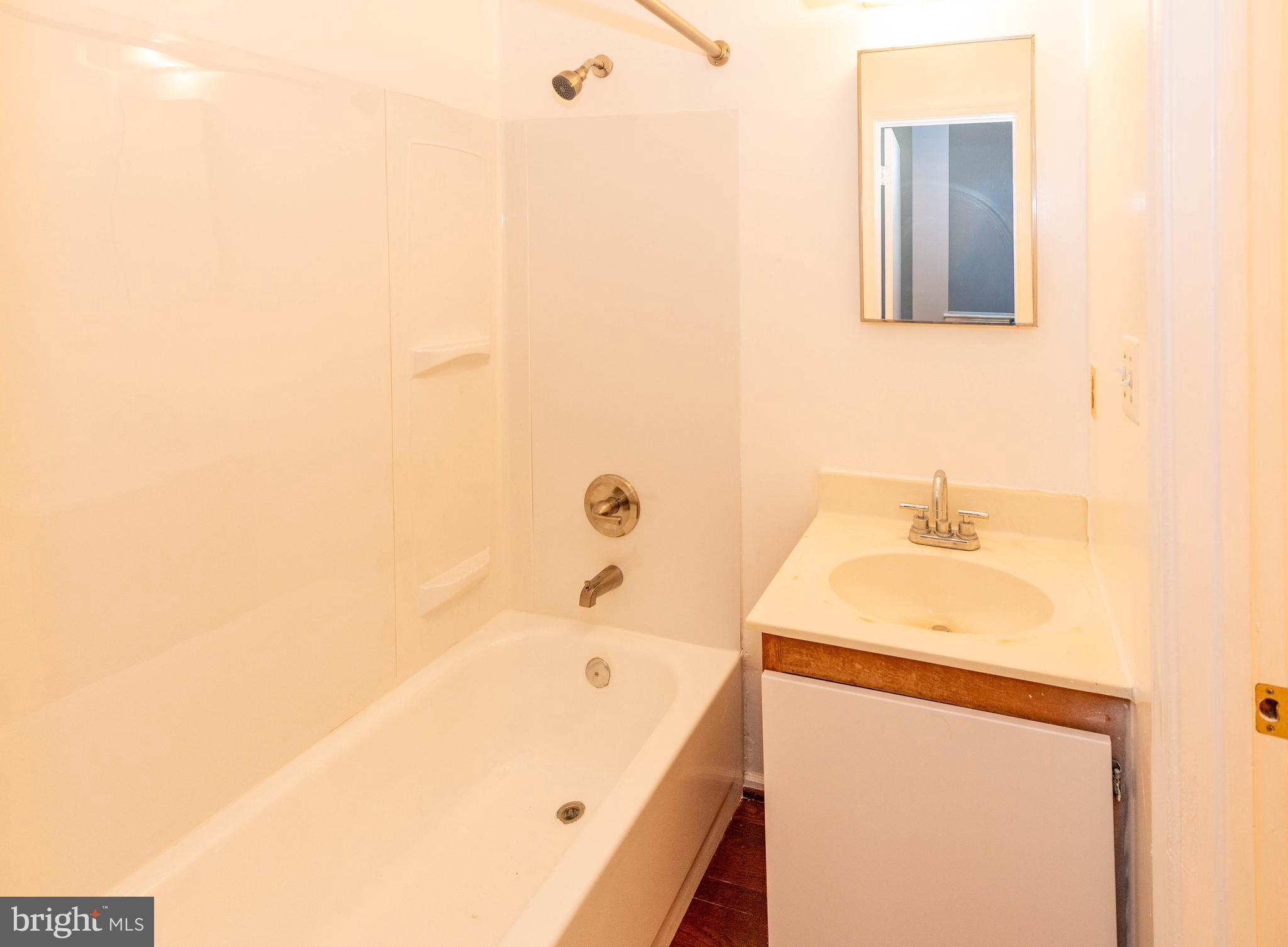 JOHNSTON SQUARE - Residential