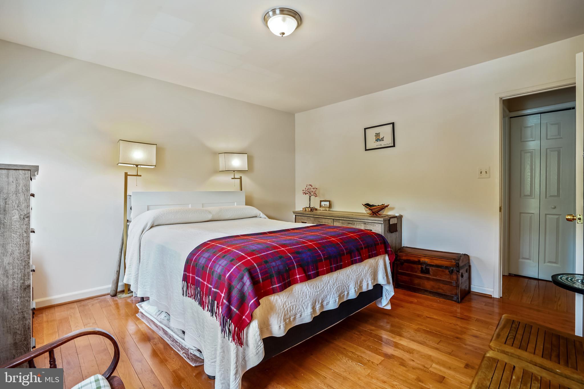 NEWINGTON STATION - Residential