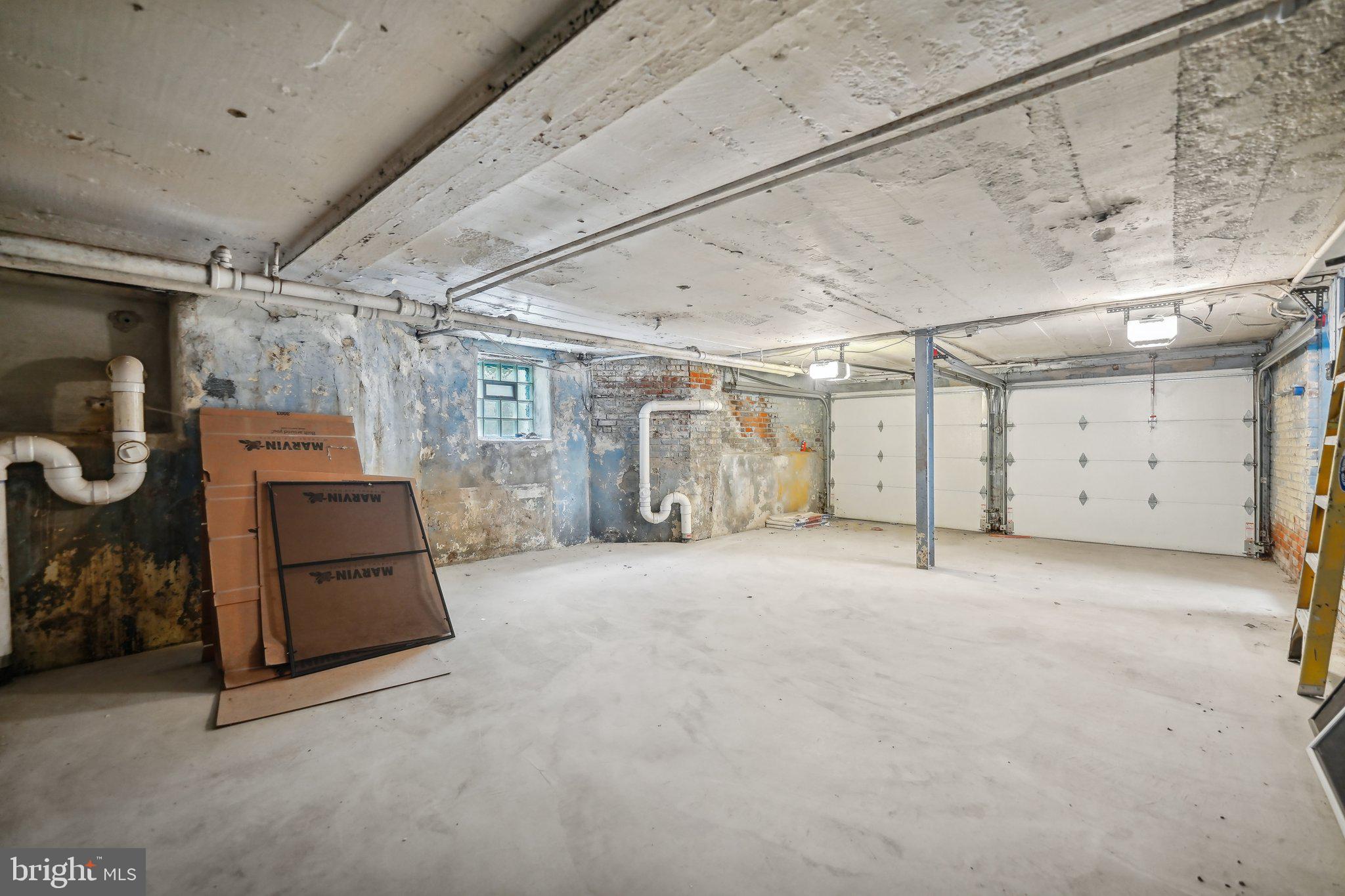 UNIVERSITY CITY - Residential