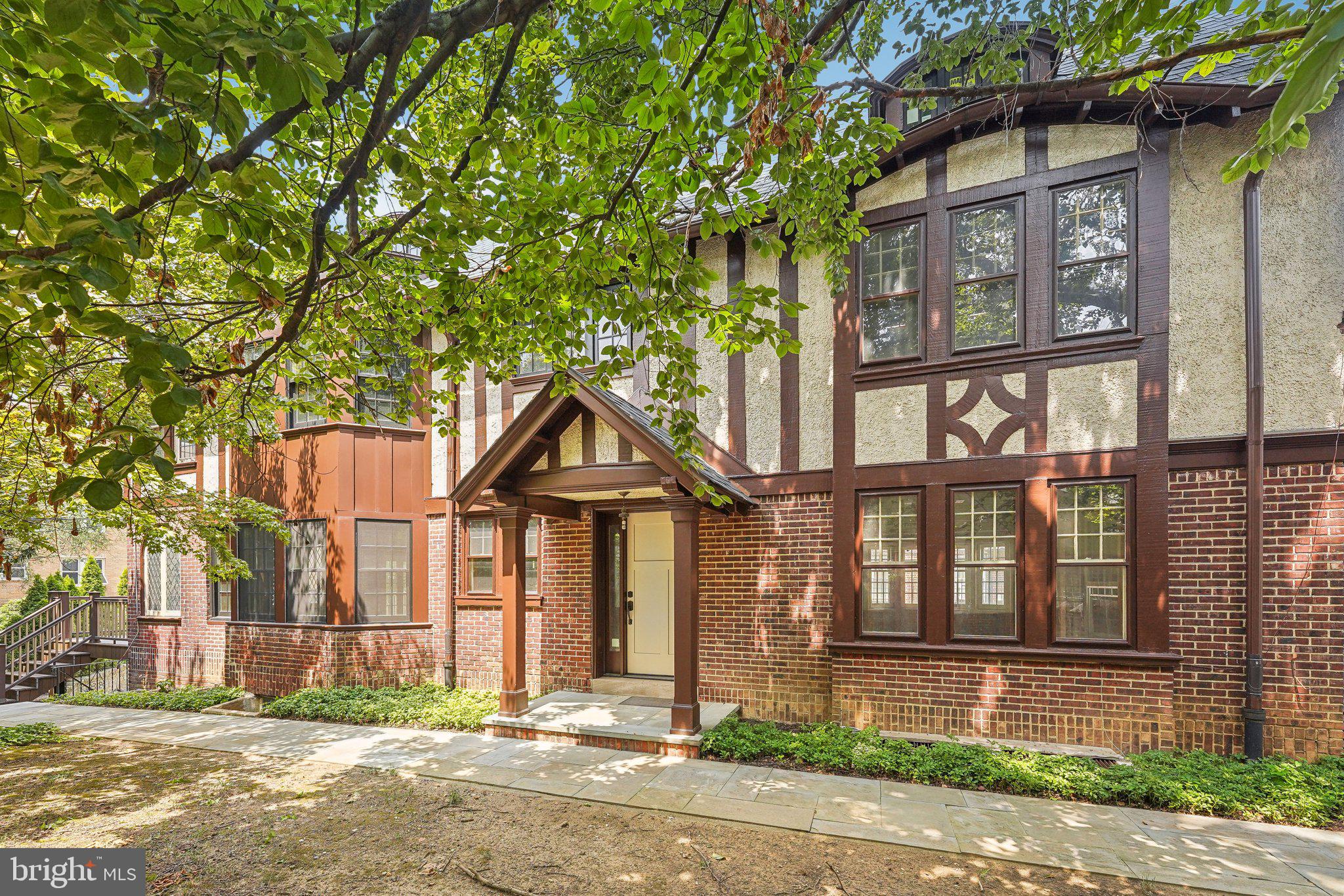 UNIVERSITY CITY - Residential