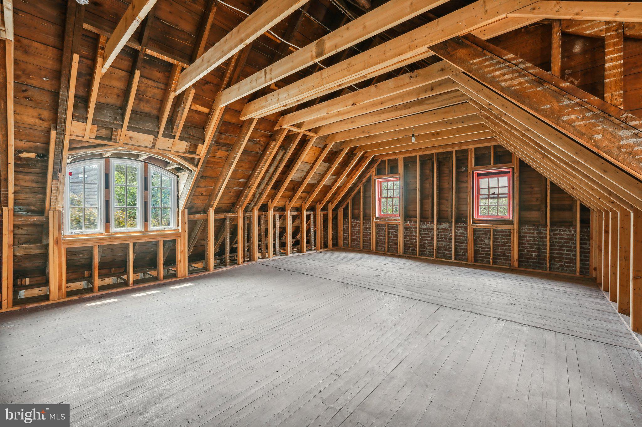 UNIVERSITY CITY - Residential