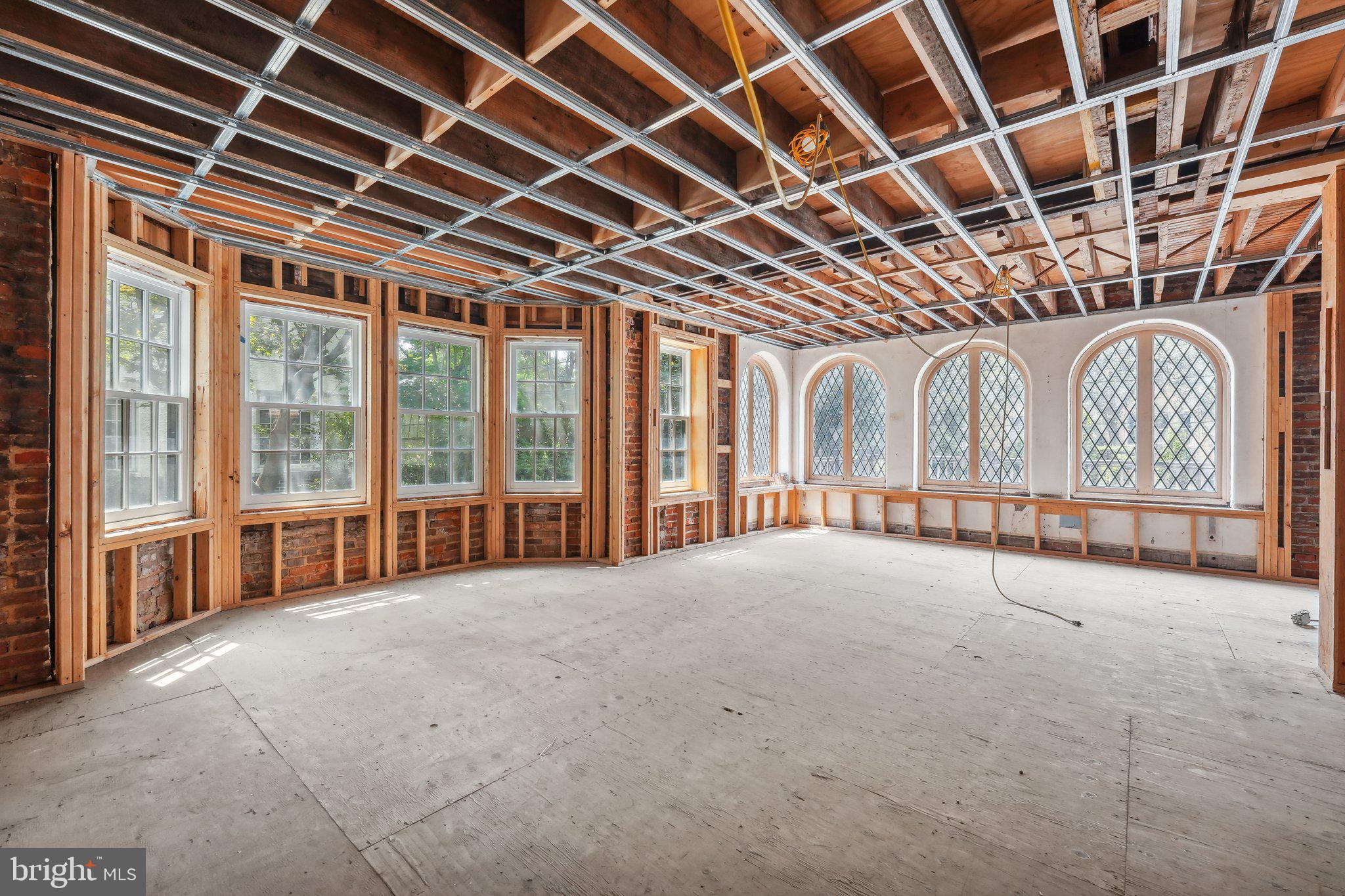 UNIVERSITY CITY - Residential