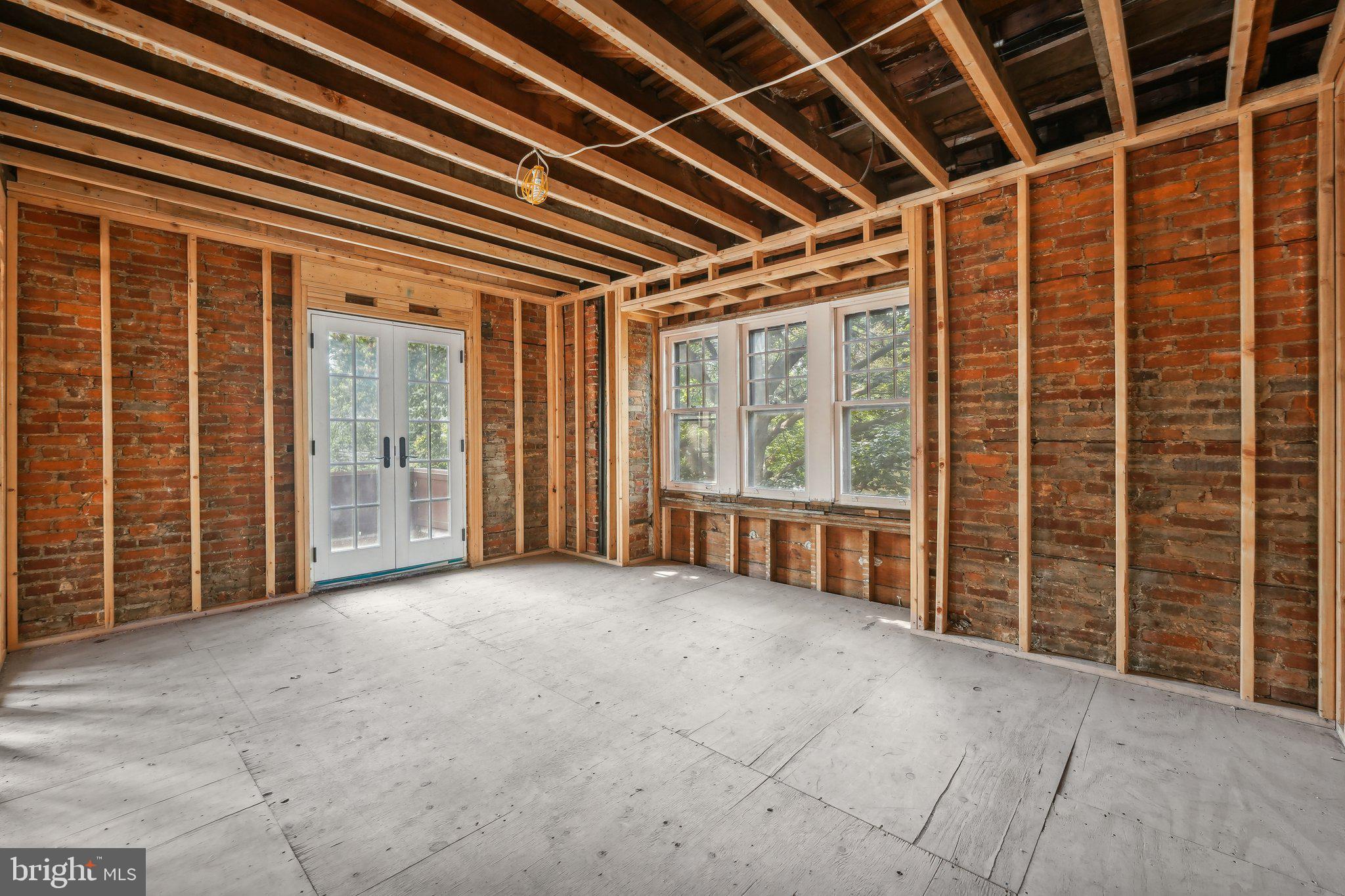 UNIVERSITY CITY - Residential