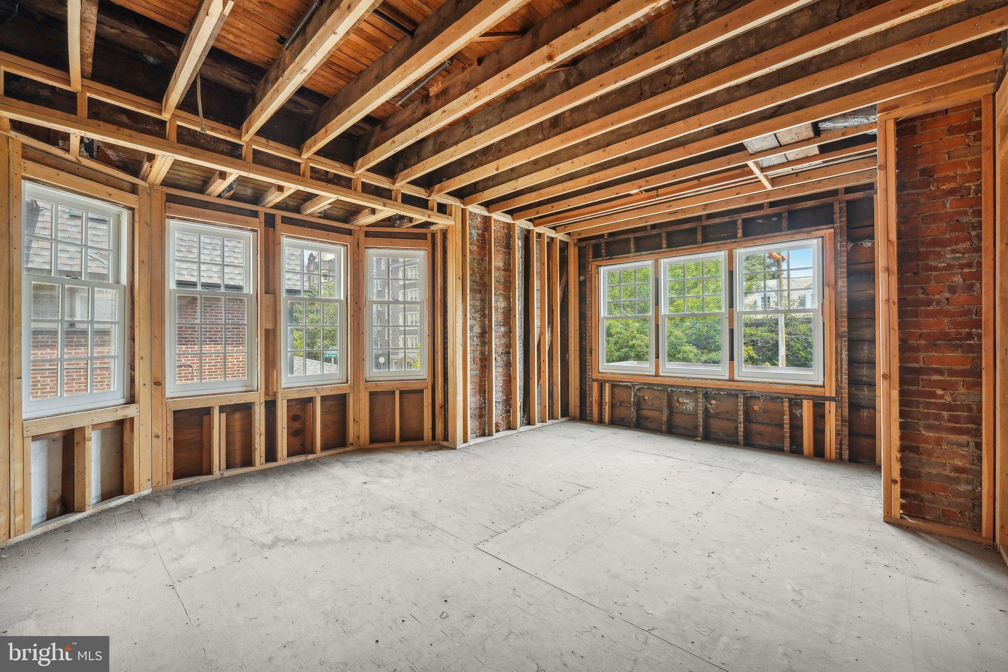 UNIVERSITY CITY - Residential