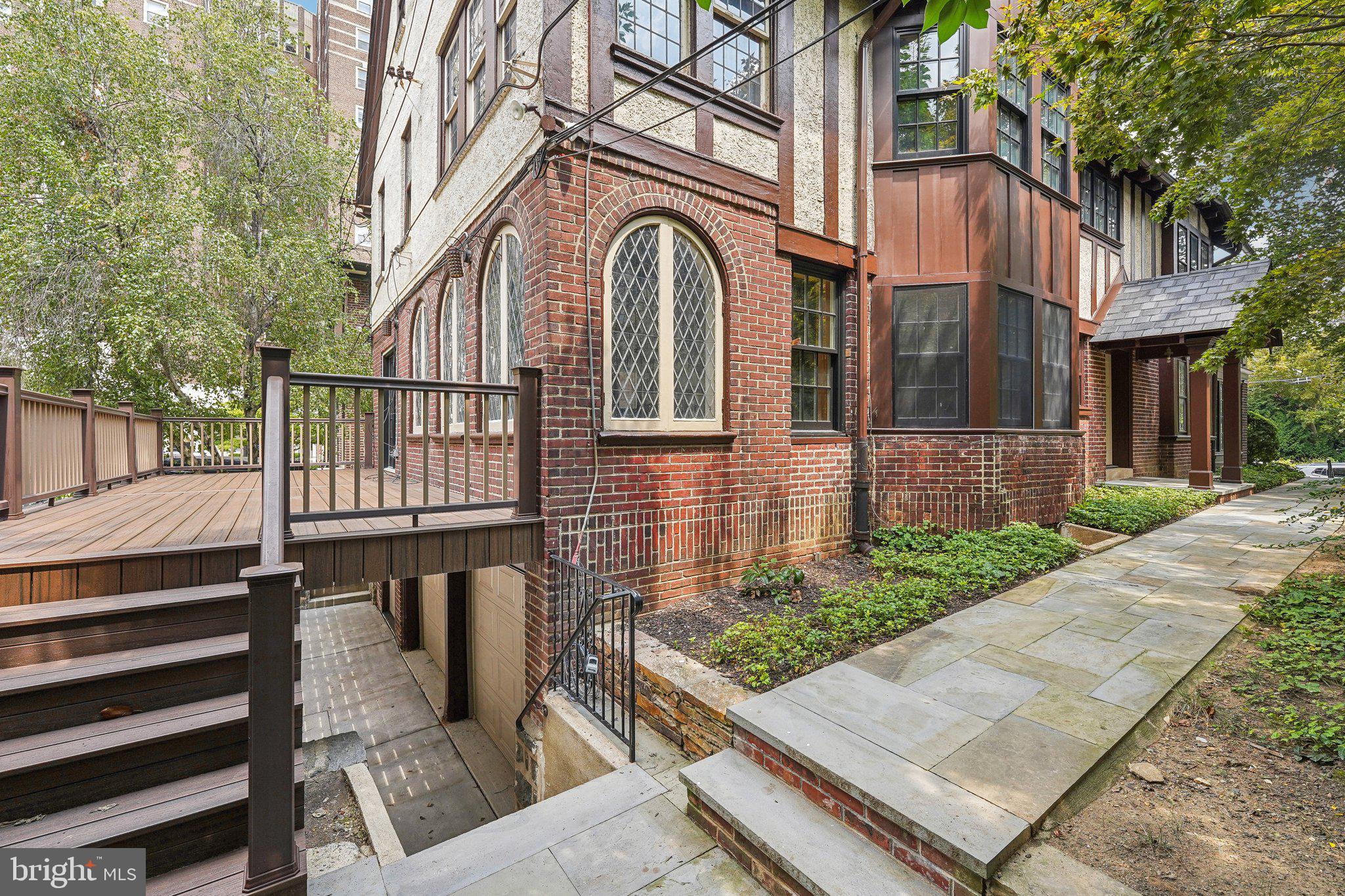 UNIVERSITY CITY - Residential