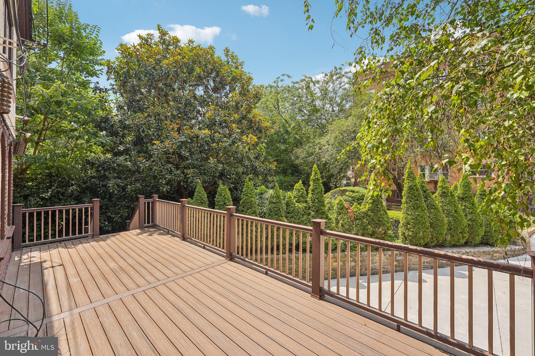 UNIVERSITY CITY - Residential