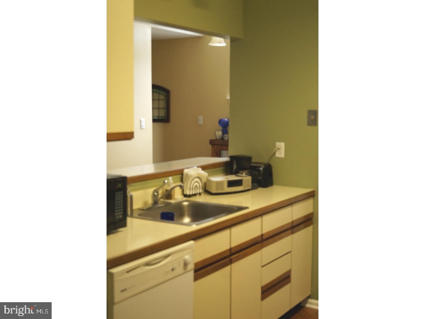 VILLAGE SHIRES - Residential