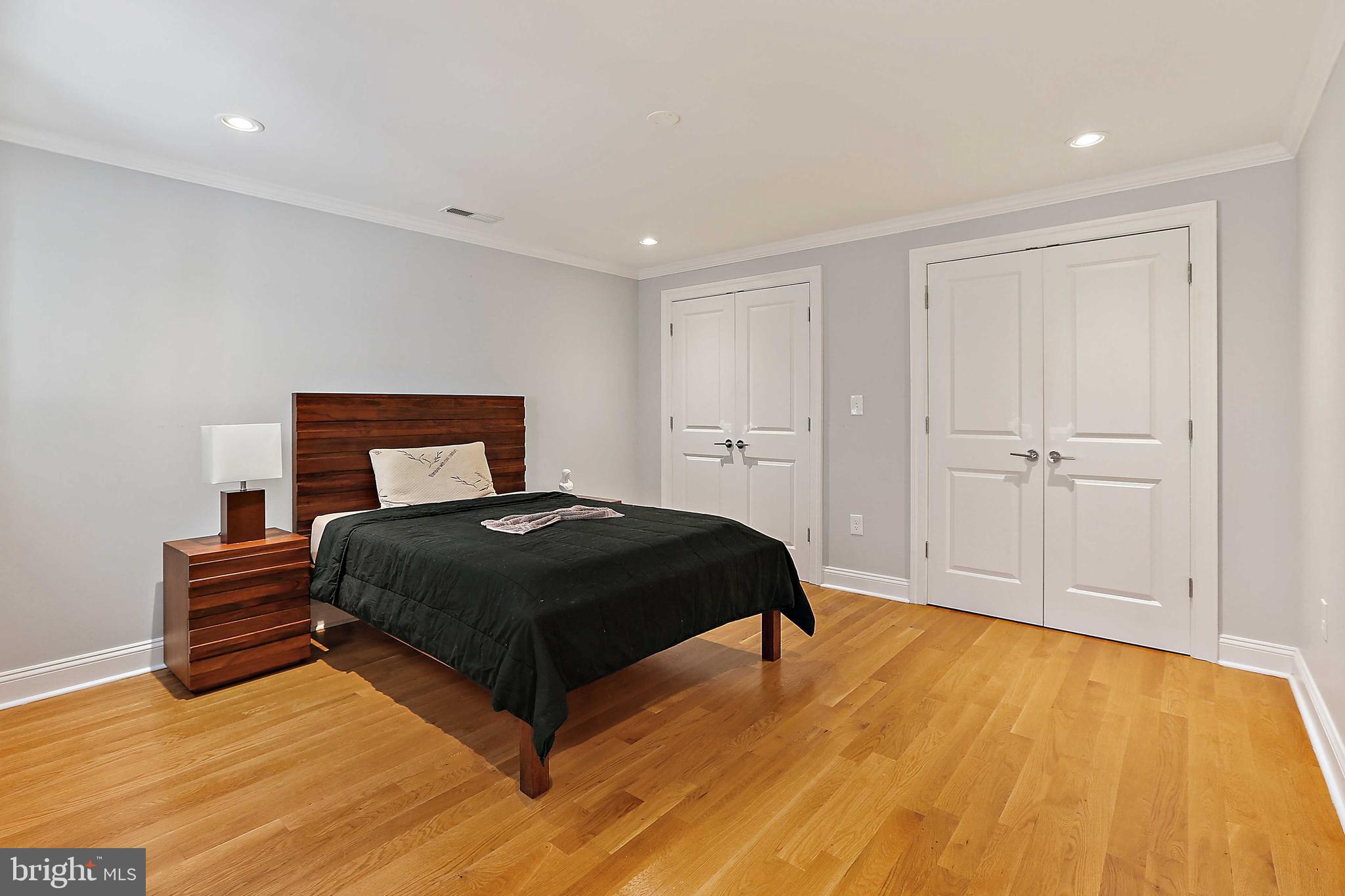 LITTLE ITALY - Residential