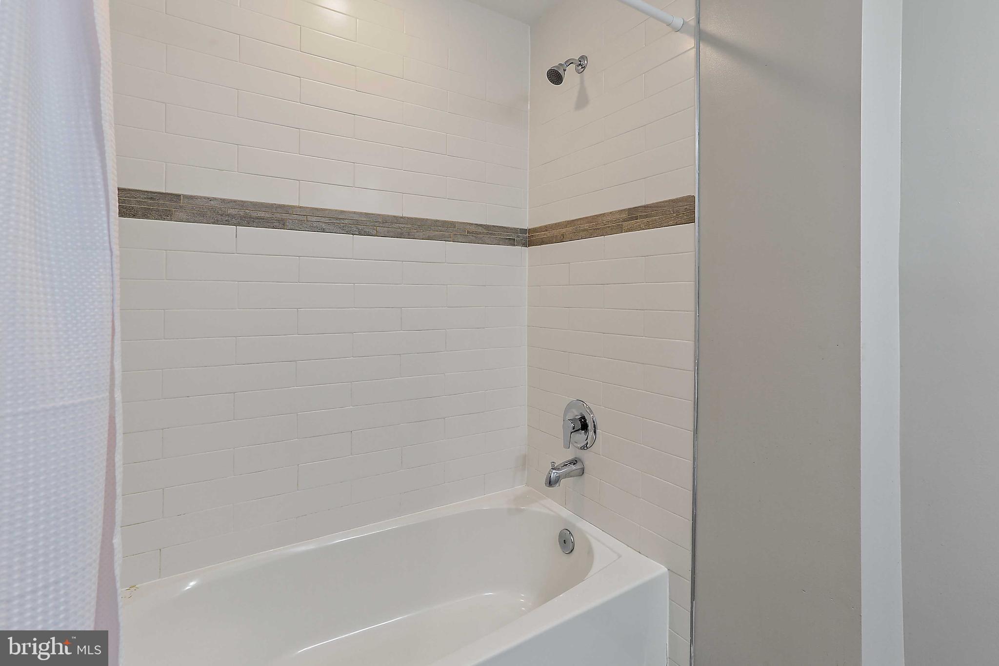 LITTLE ITALY - Residential