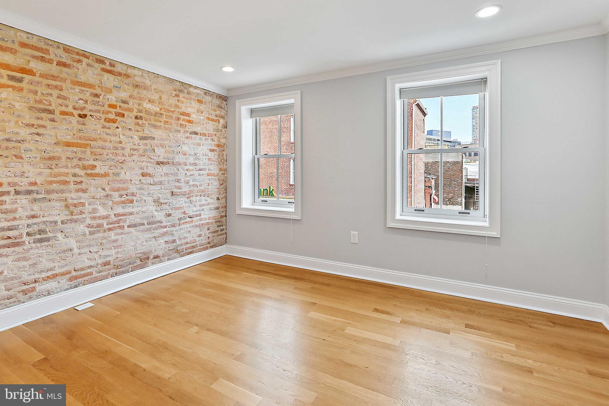 LITTLE ITALY - Residential