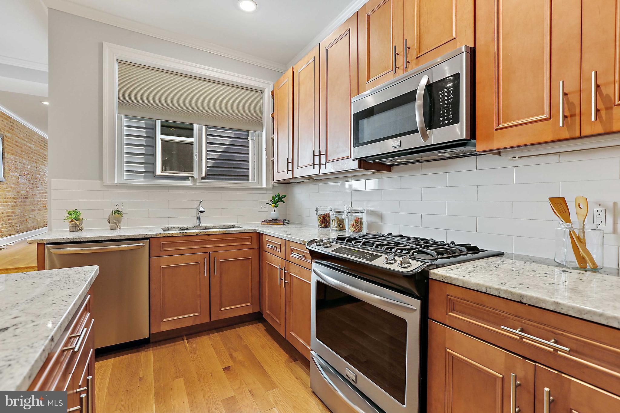 LITTLE ITALY - Residential