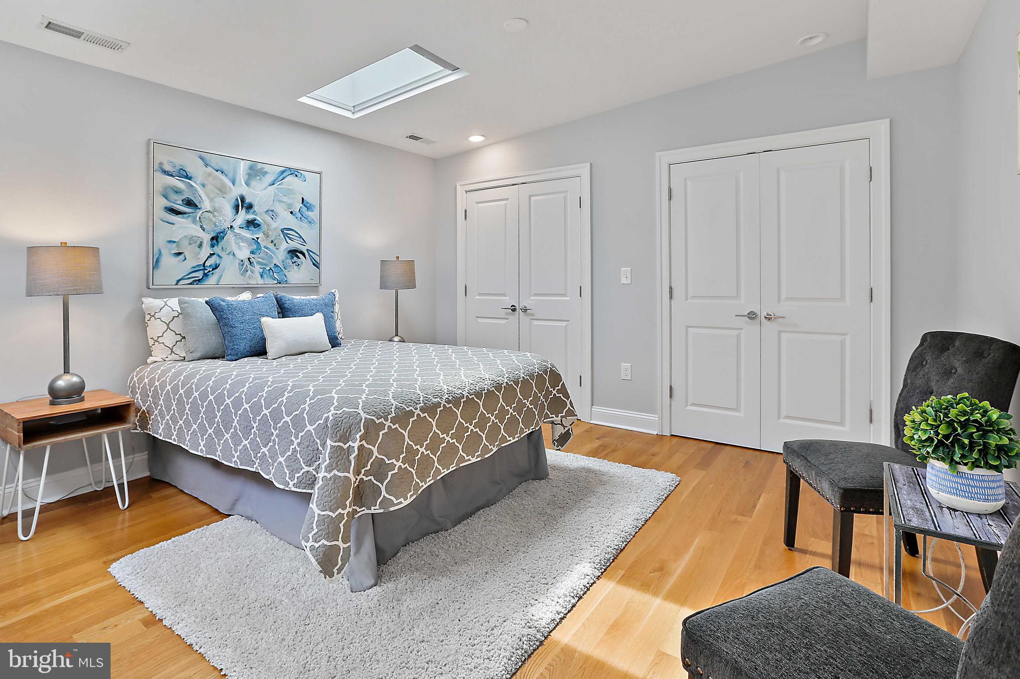 LITTLE ITALY - Residential