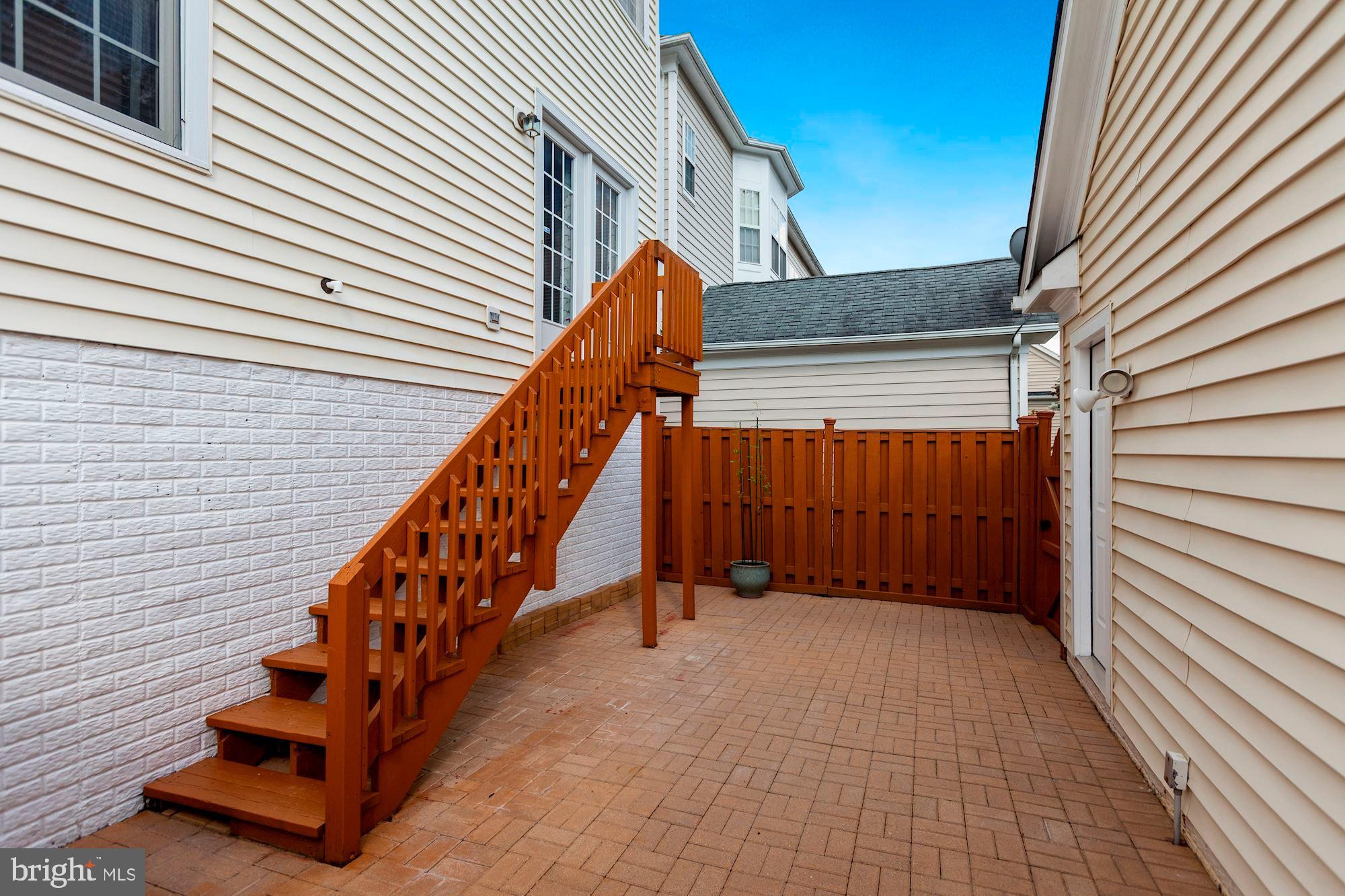 QUINCE ORCHARD PARK - Residential