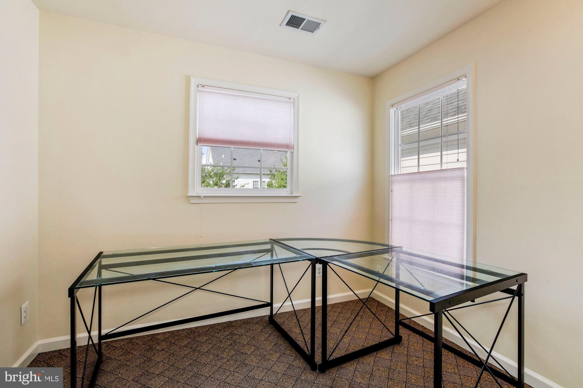 QUINCE ORCHARD PARK - Residential