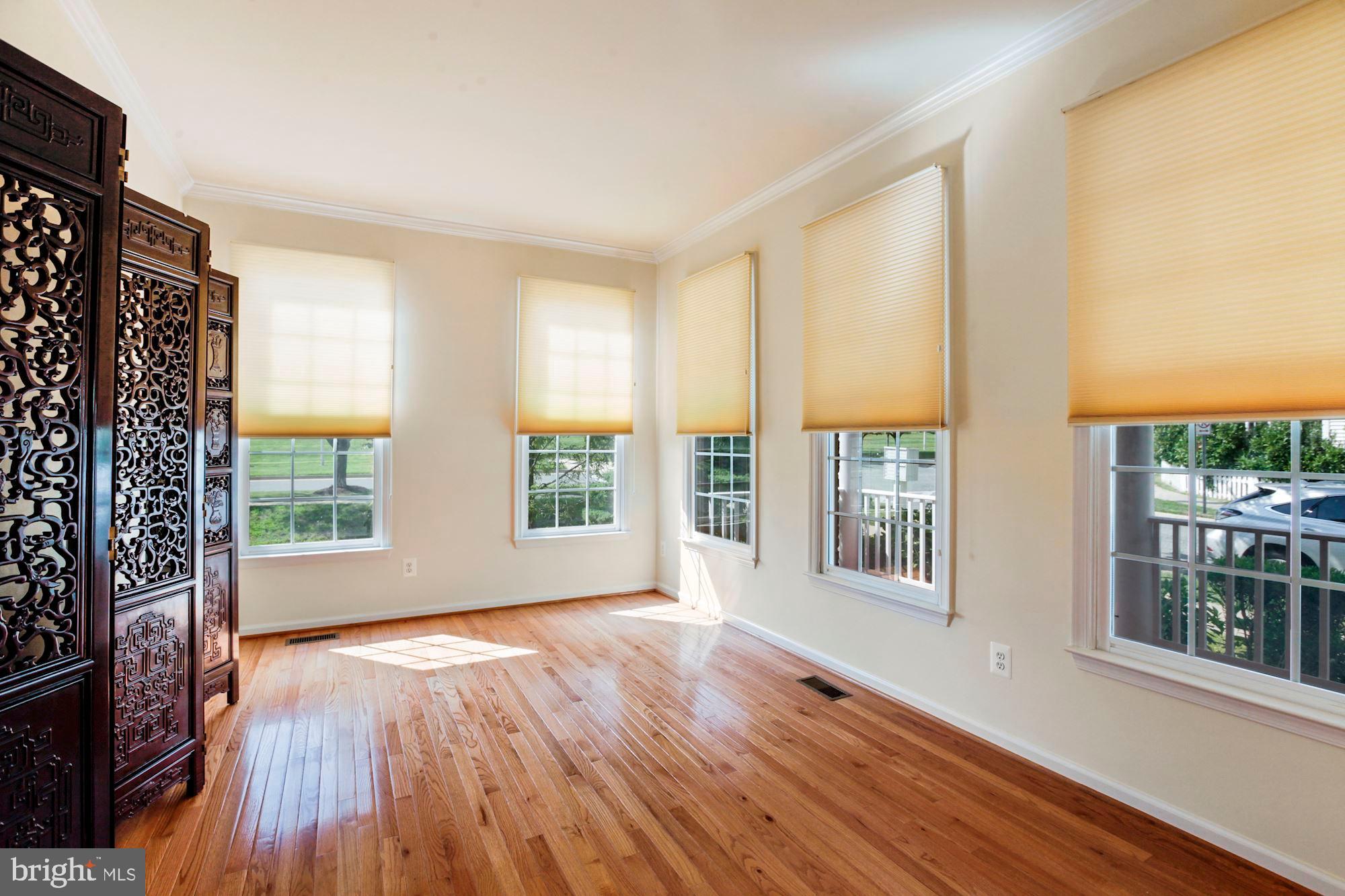 QUINCE ORCHARD PARK - Residential