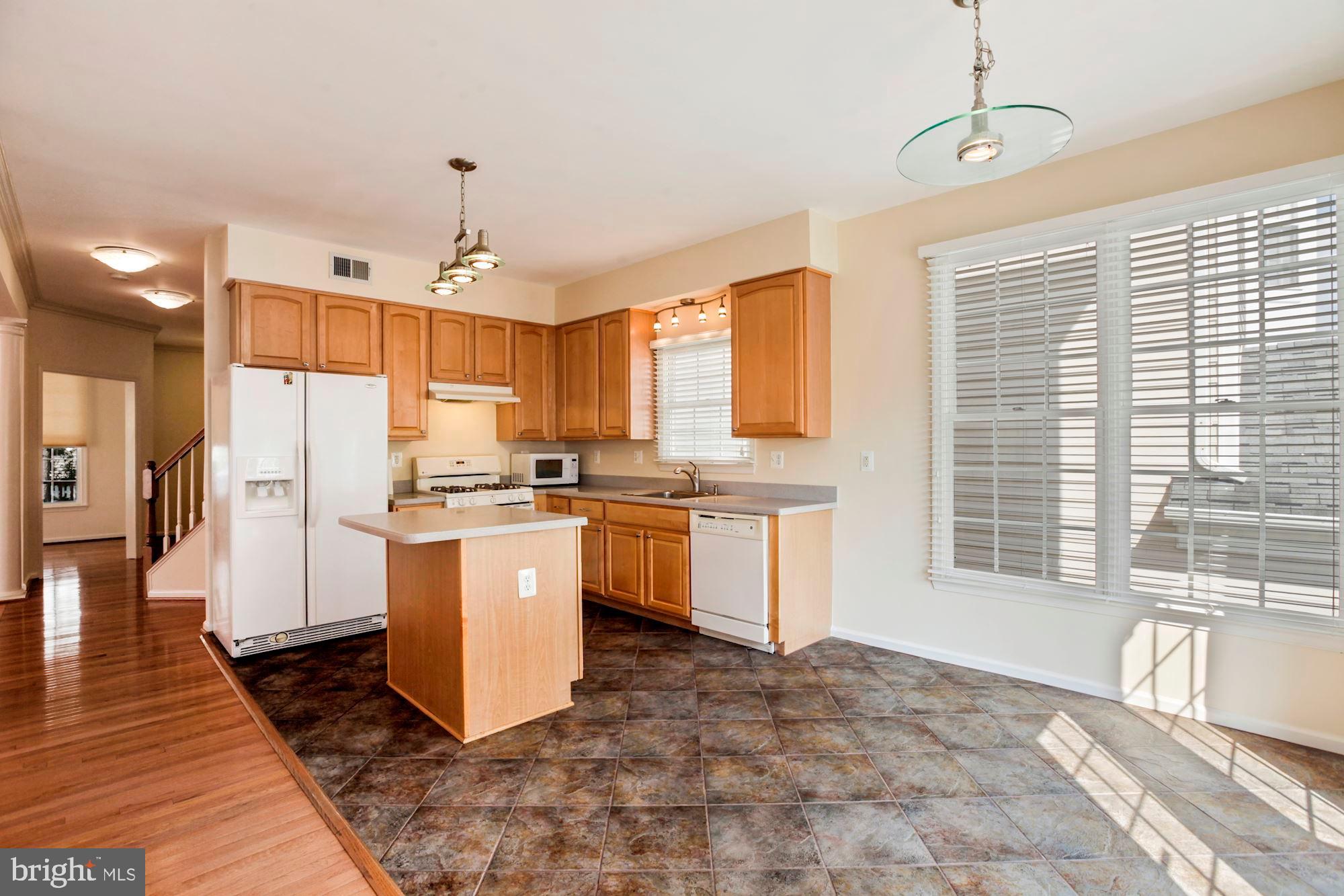 QUINCE ORCHARD PARK - Residential