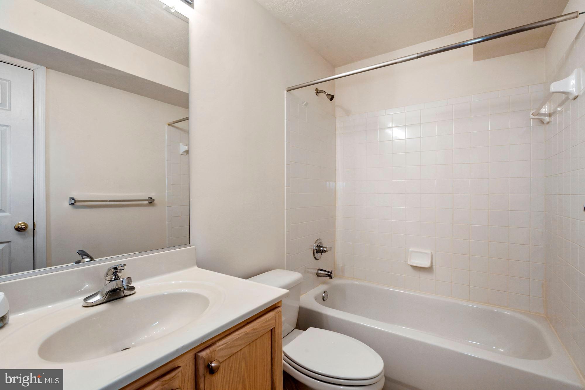 QUINCE ORCHARD PARK - Residential