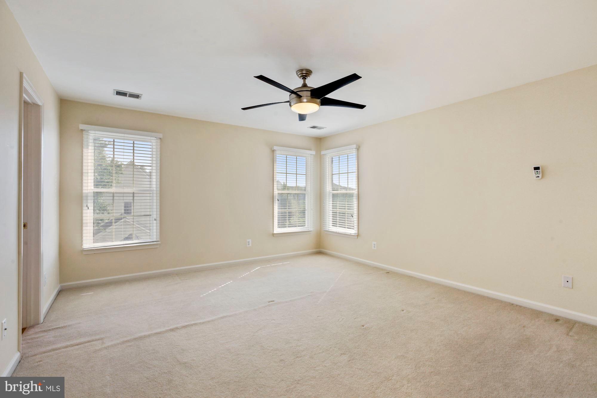 QUINCE ORCHARD PARK - Residential