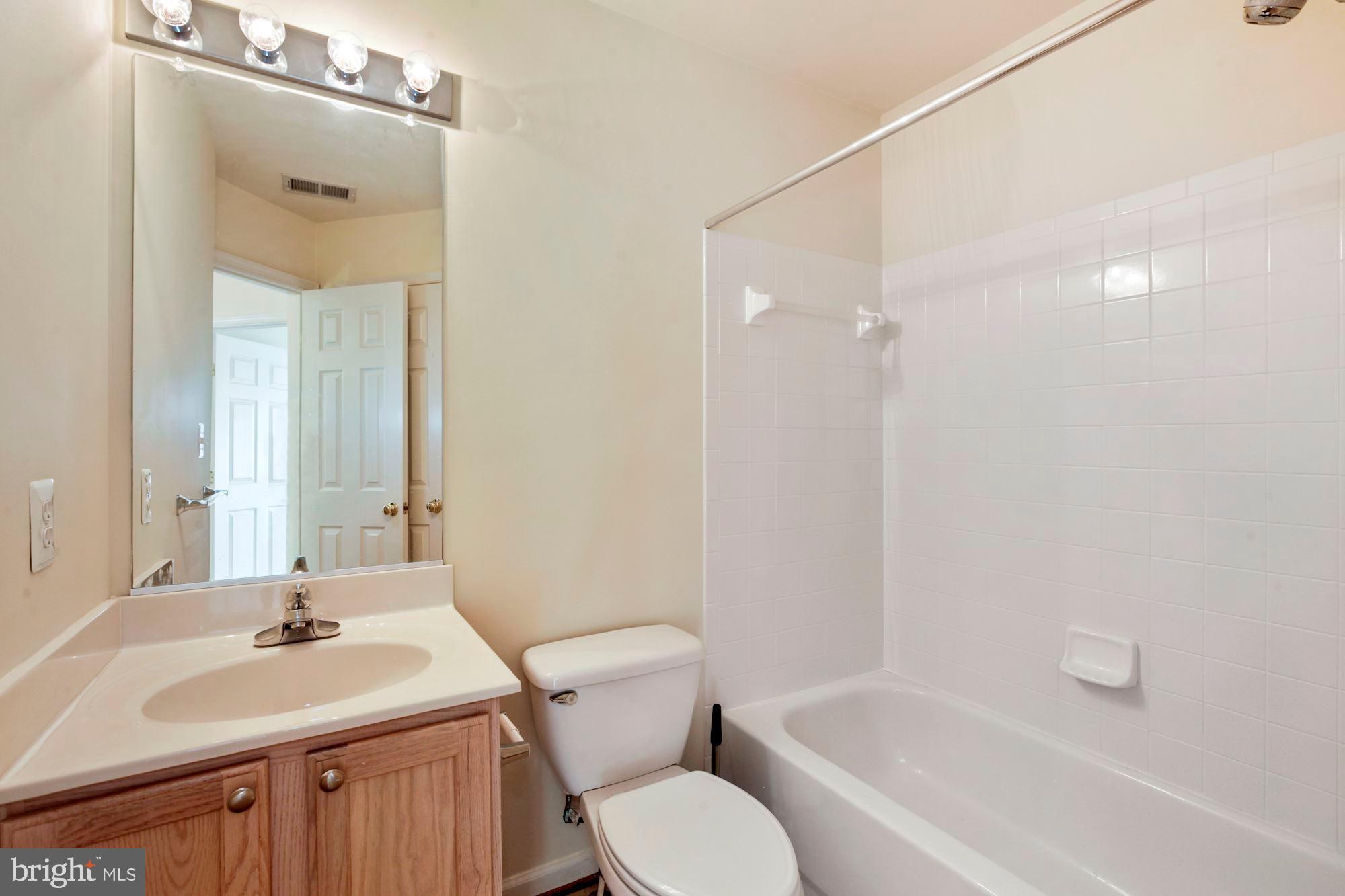 QUINCE ORCHARD PARK - Residential