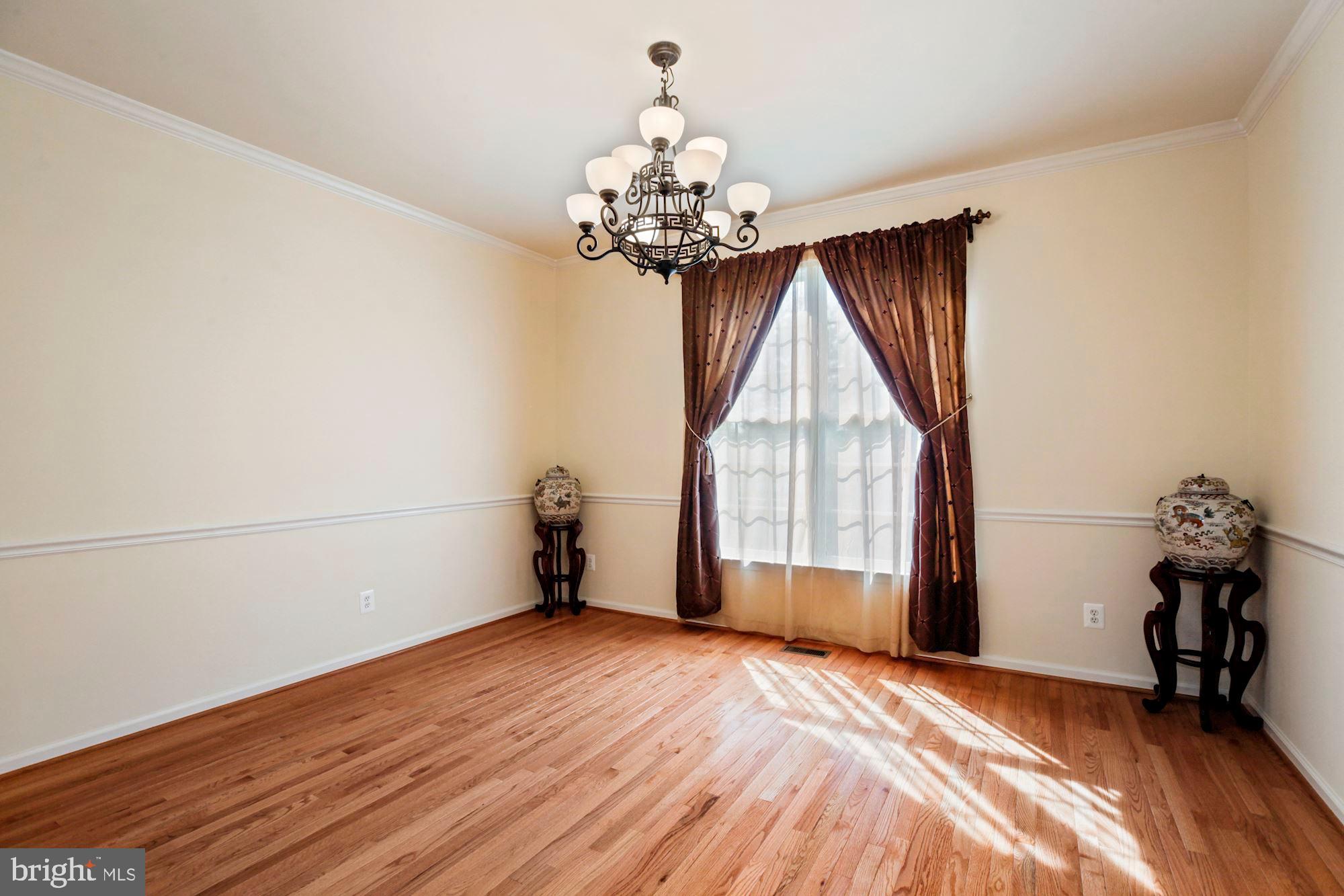 QUINCE ORCHARD PARK - Residential