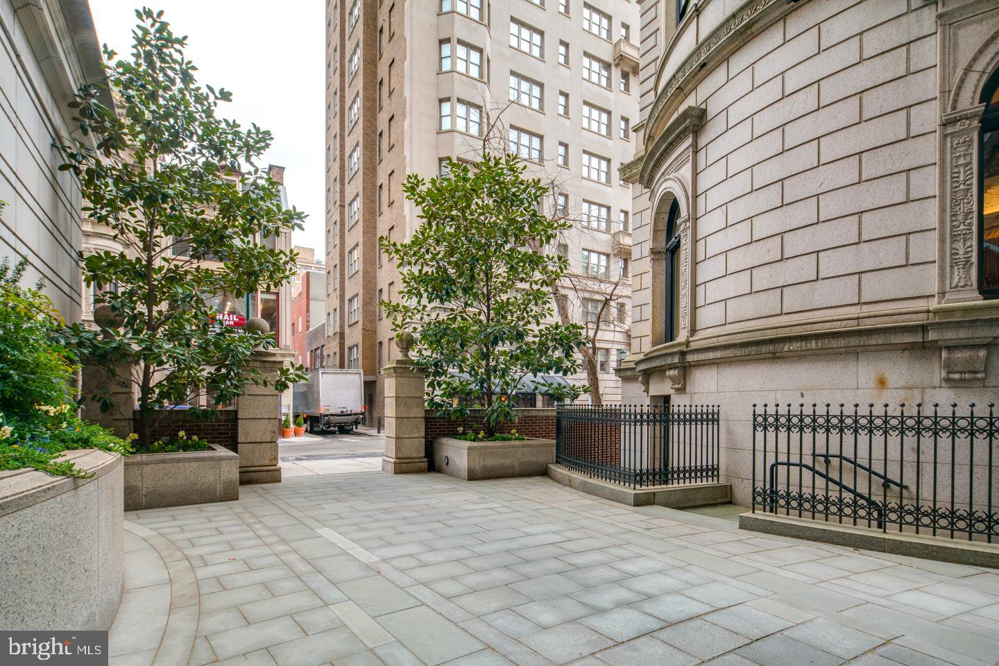 RITTENHOUSE SQUARE - Residential