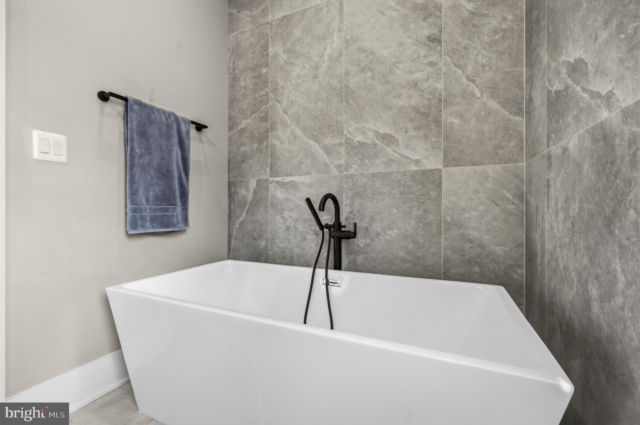 ASHTON HEIGHTS - Residential