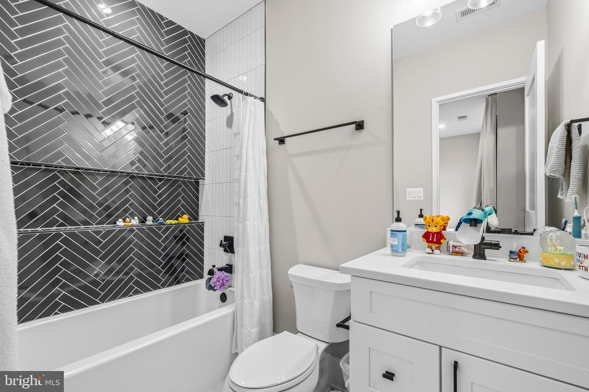 ASHTON HEIGHTS - Residential