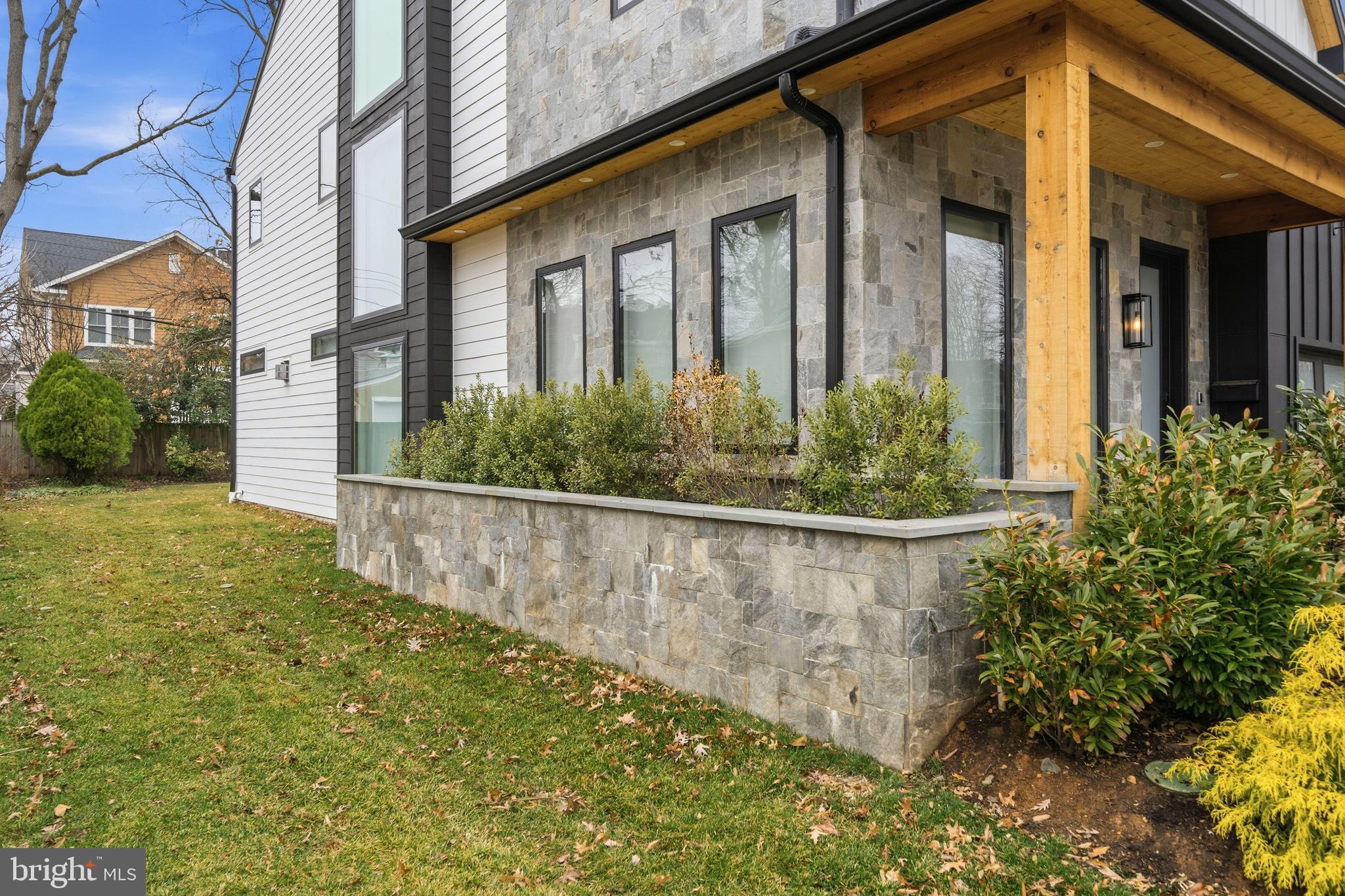 ASHTON HEIGHTS - Residential