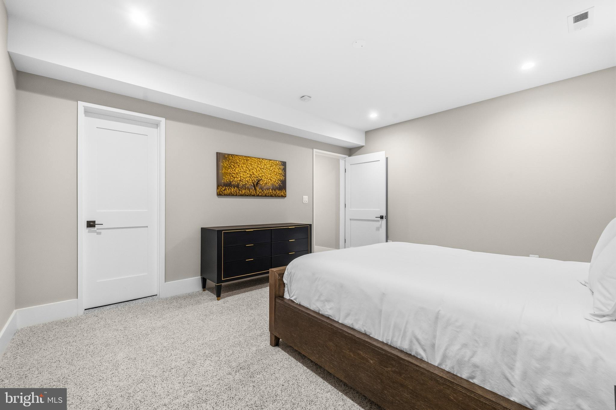 ASHTON HEIGHTS - Residential