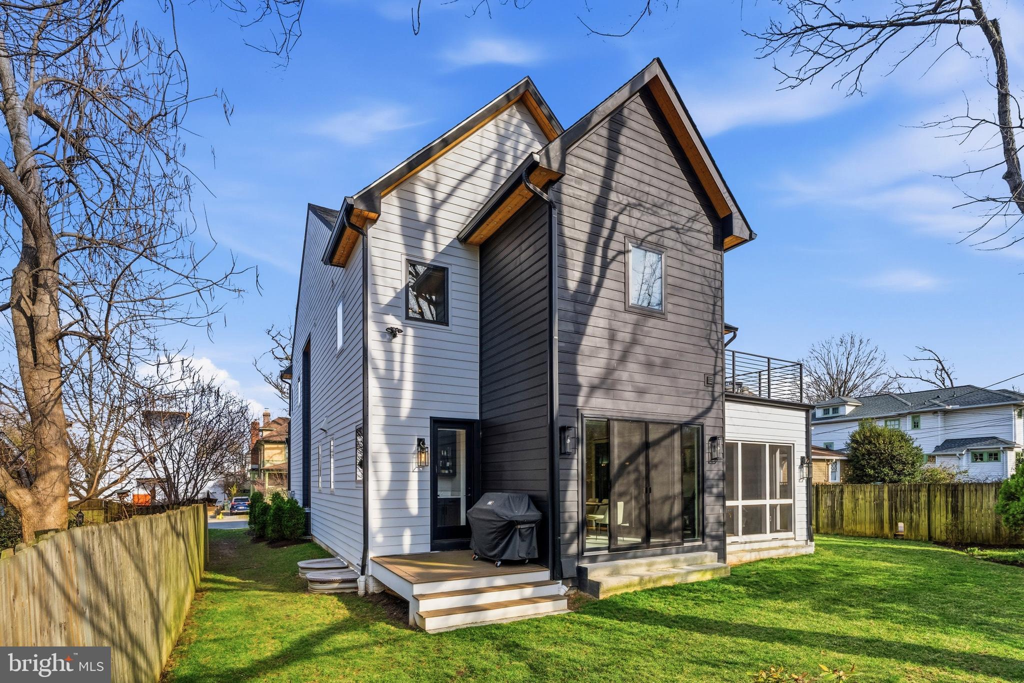 ASHTON HEIGHTS - Residential