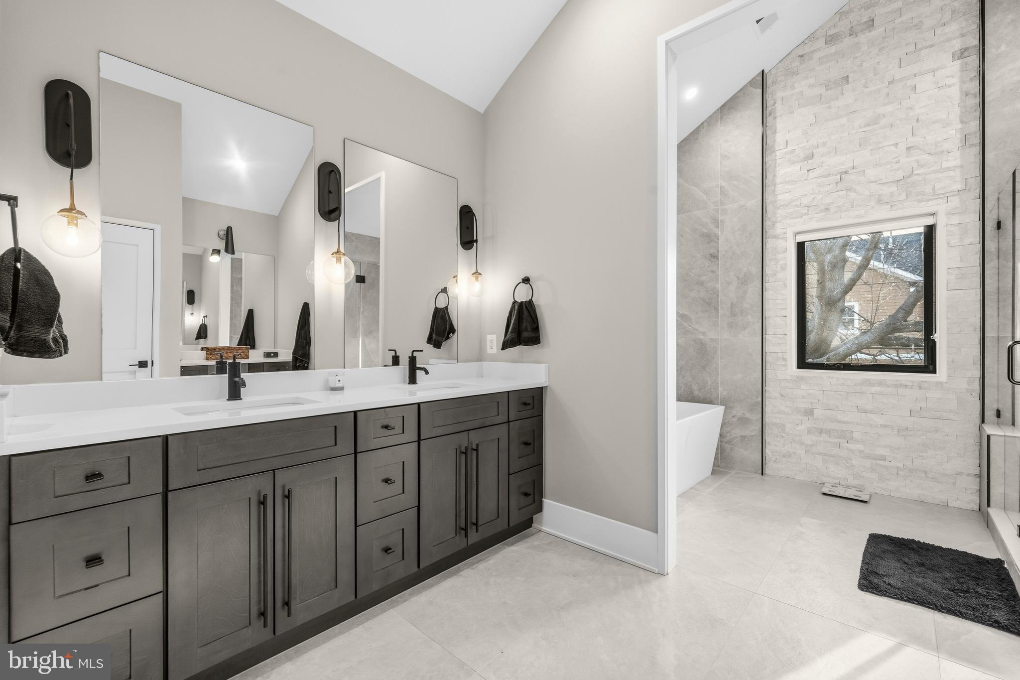 ASHTON HEIGHTS - Residential