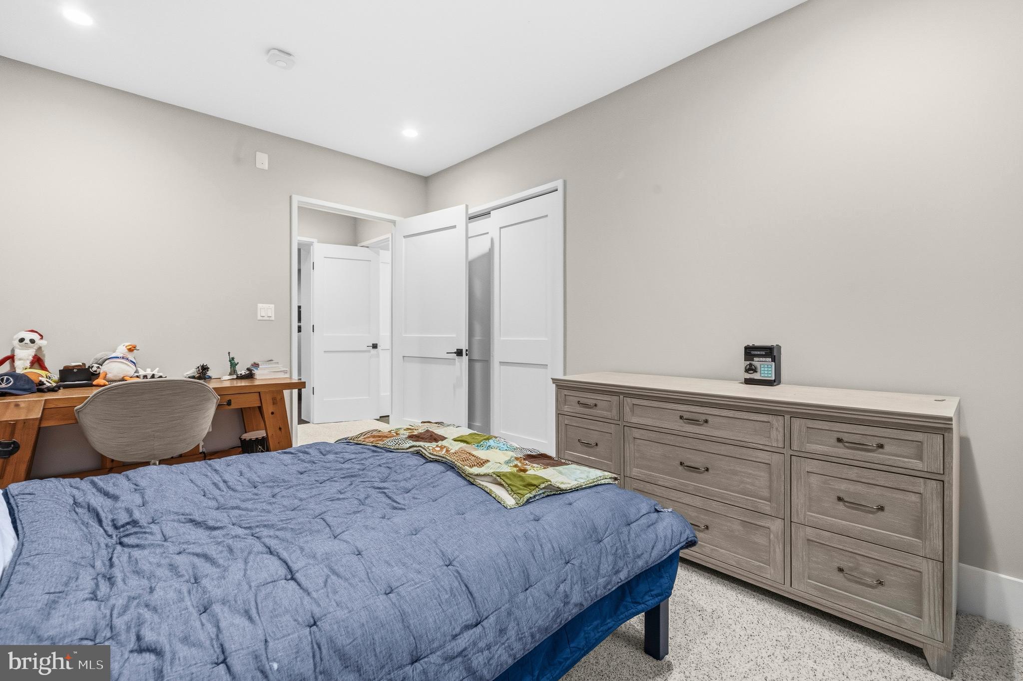 ASHTON HEIGHTS - Residential