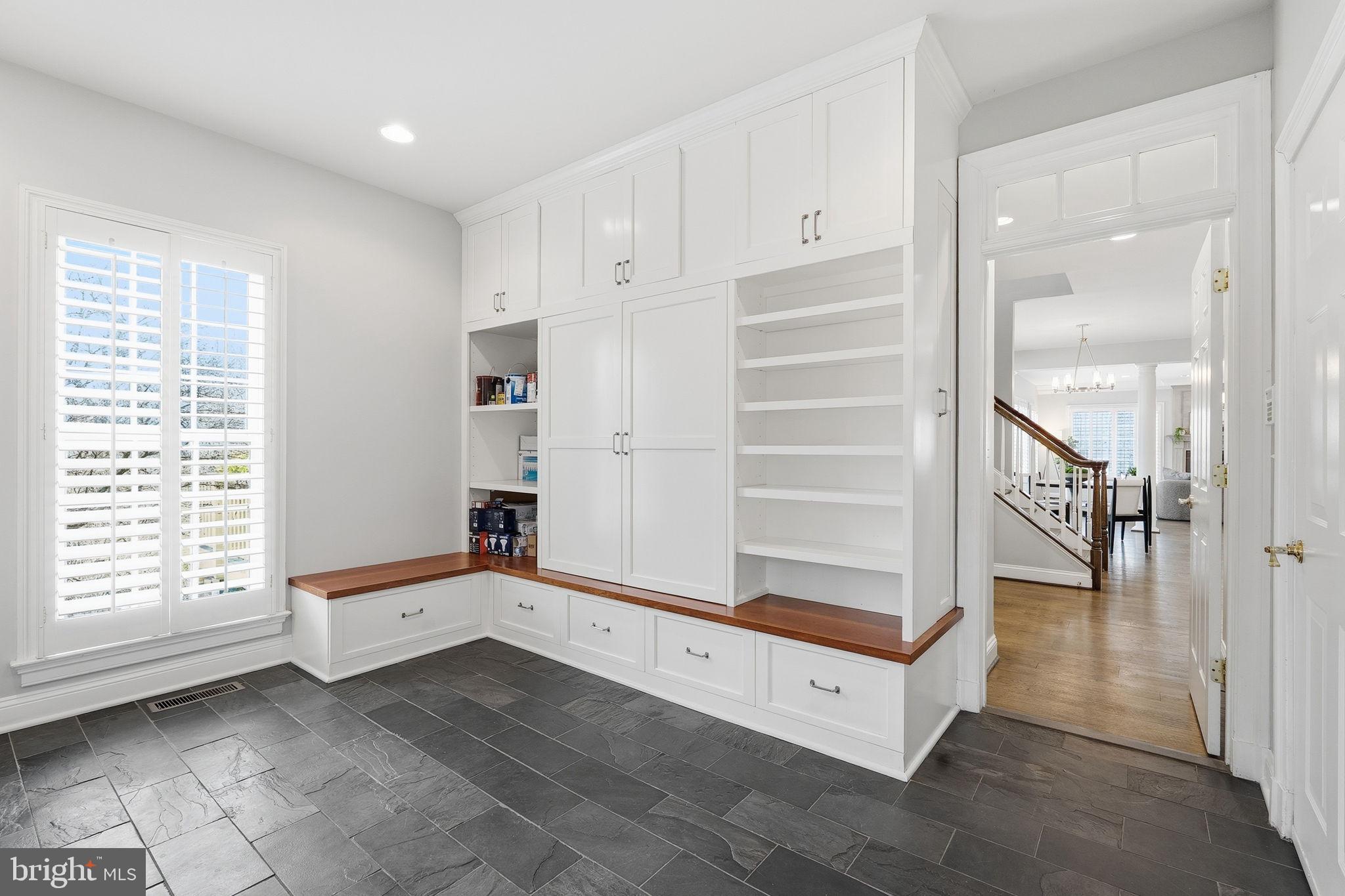 WAPLES MILL MANOR - Residential