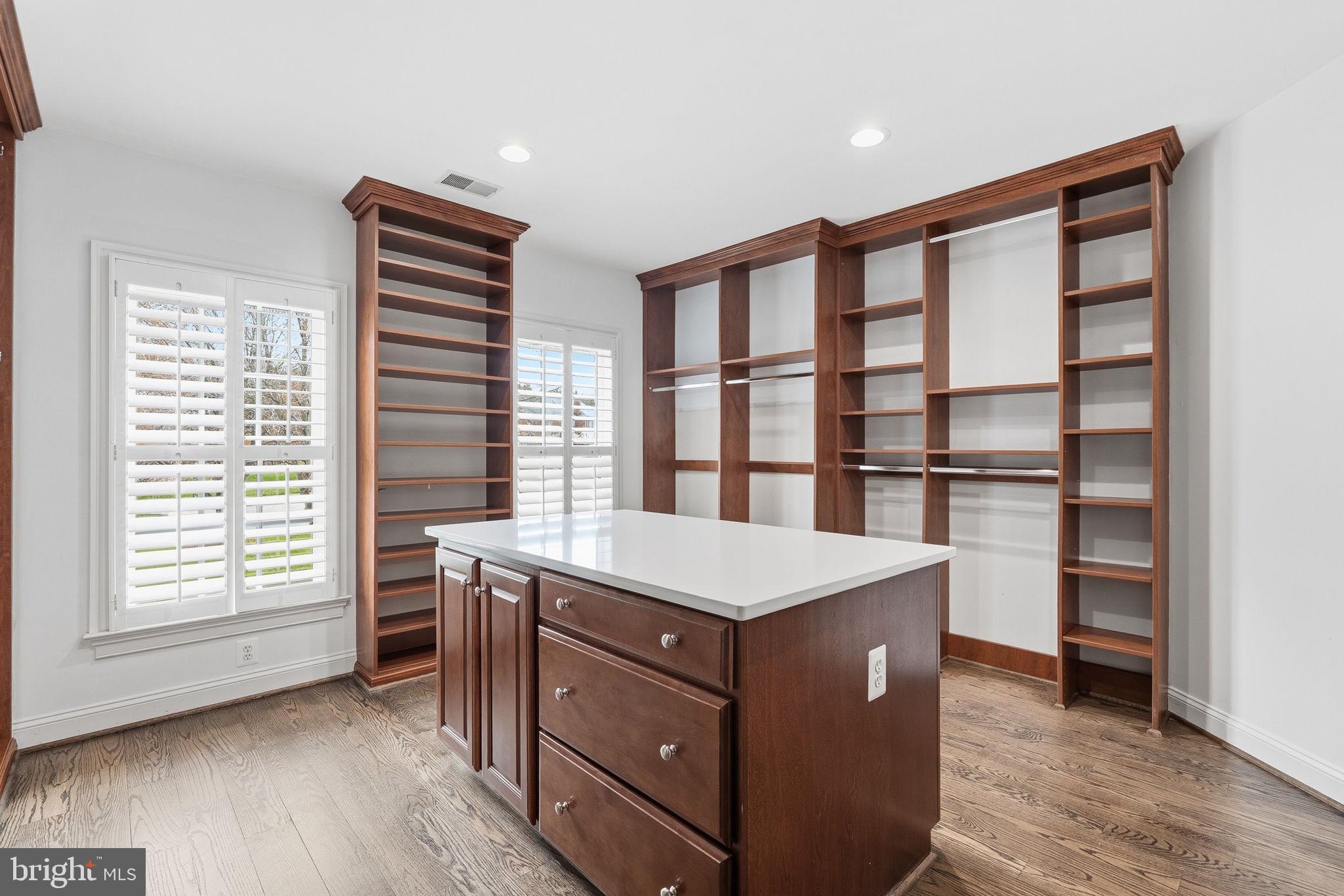 WAPLES MILL MANOR - Residential