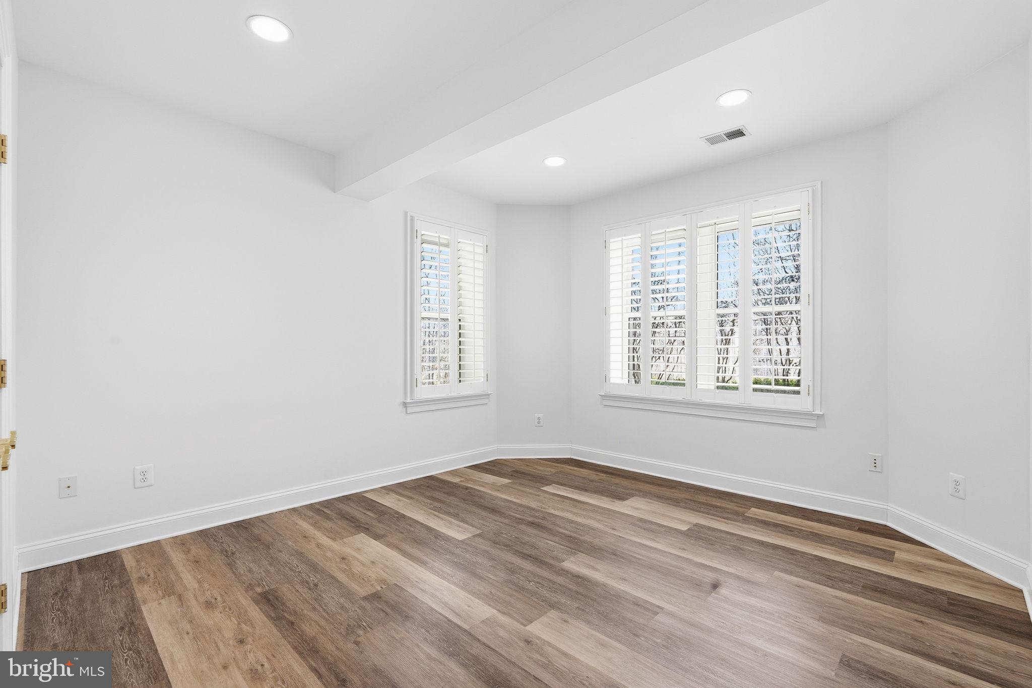 WAPLES MILL MANOR - Residential