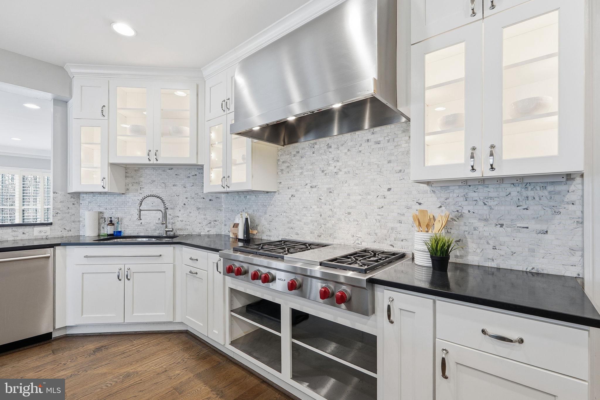 WAPLES MILL MANOR - Residential