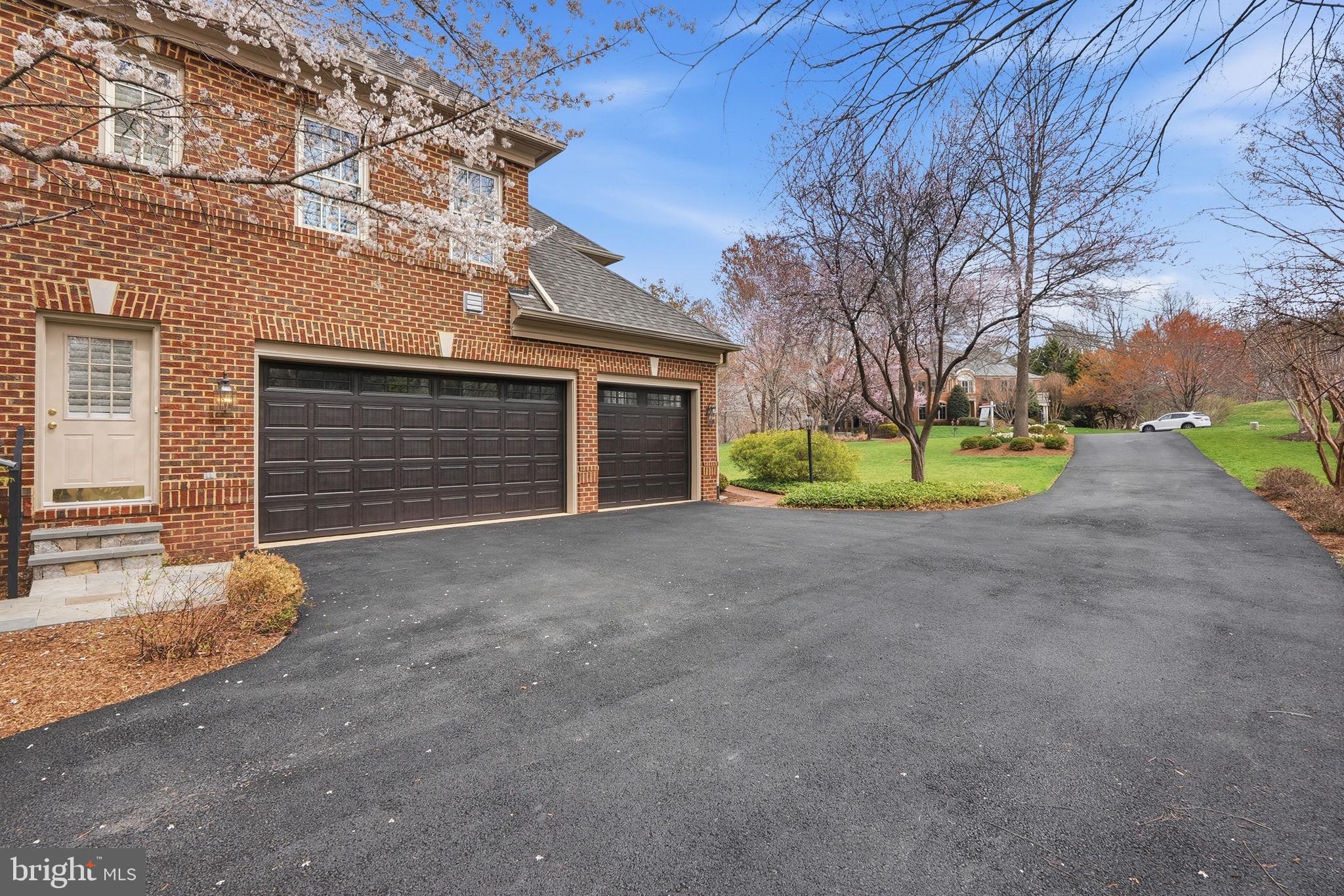 WAPLES MILL MANOR - Residential