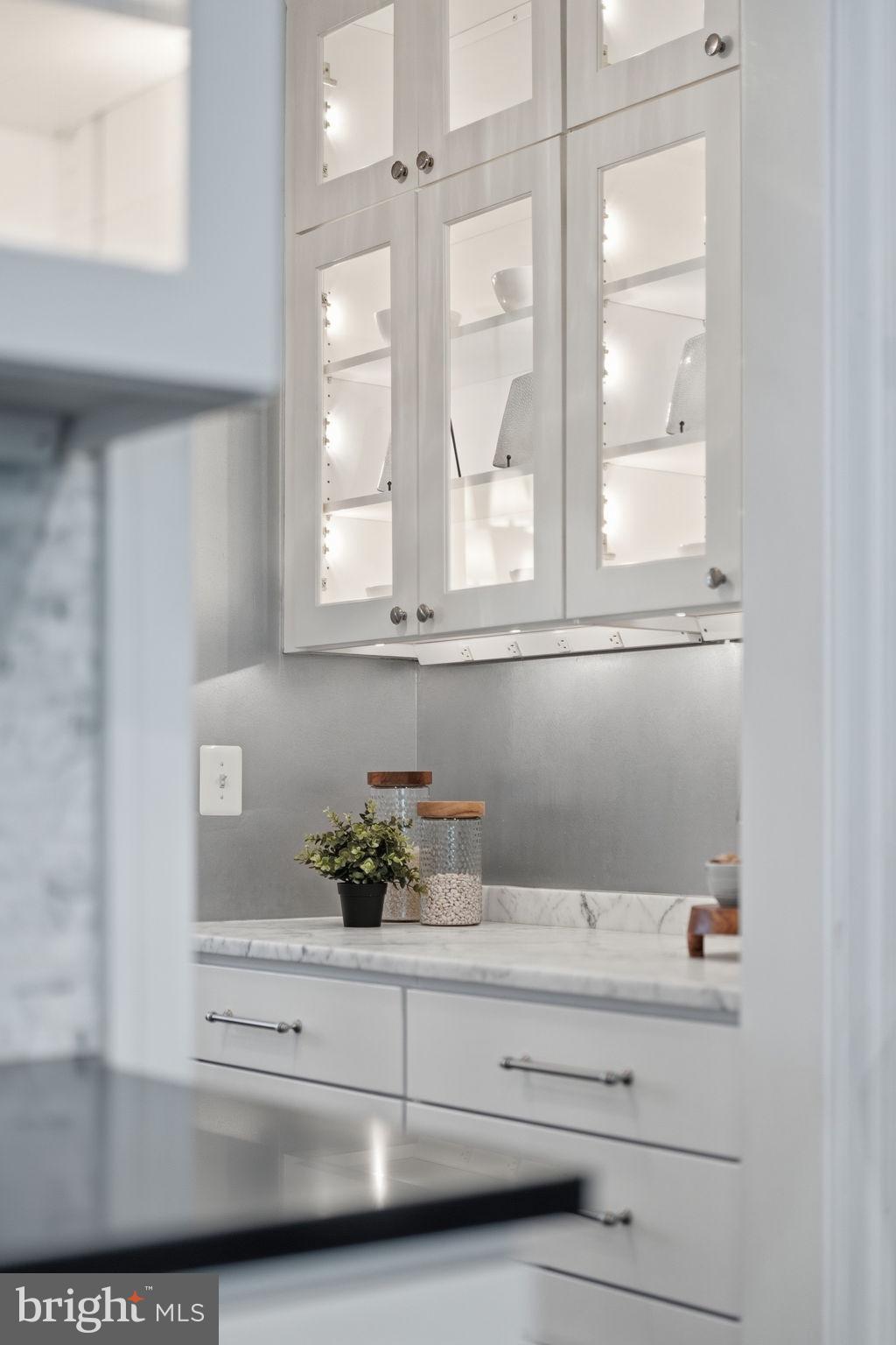 WAPLES MILL MANOR - Residential