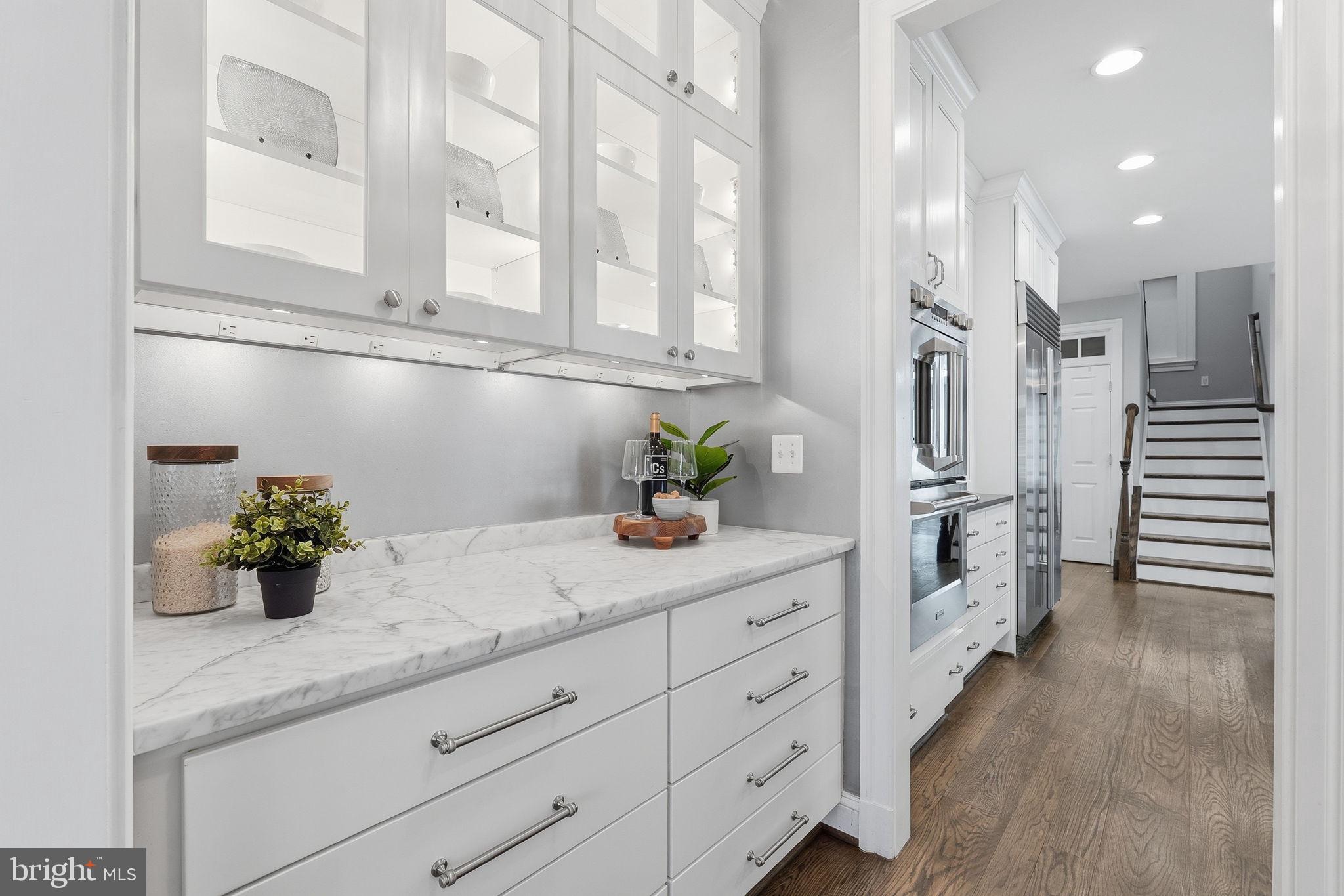 WAPLES MILL MANOR - Residential