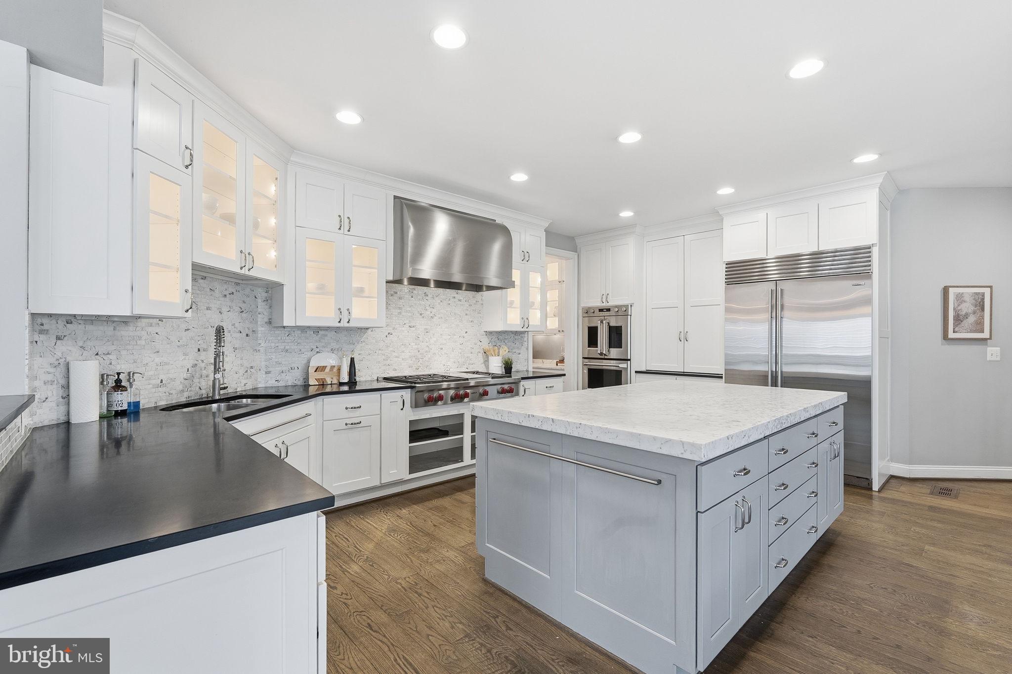 WAPLES MILL MANOR - Residential