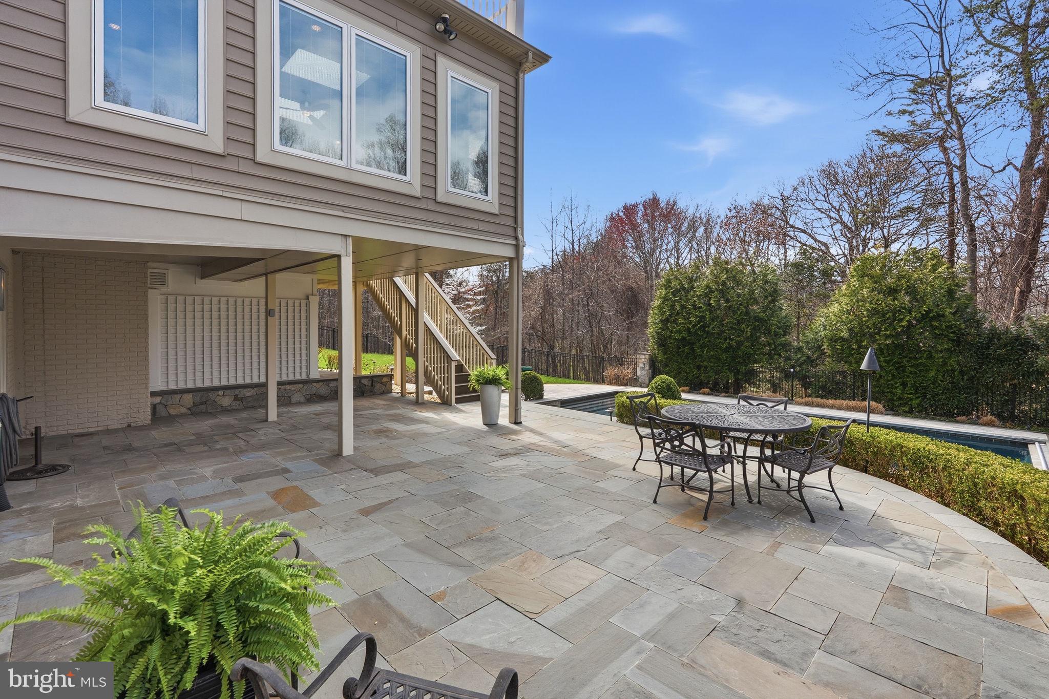 WAPLES MILL MANOR - Residential