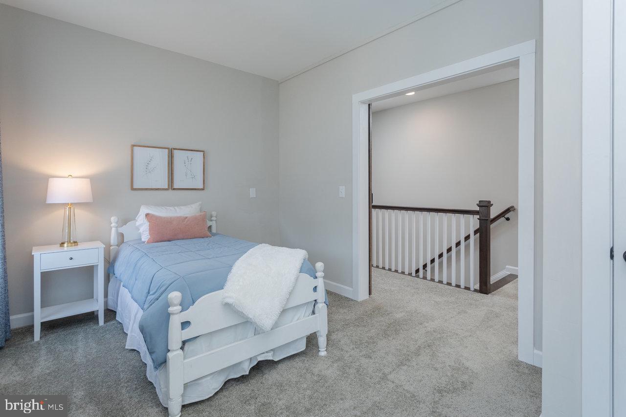 PRESTON LAKE - Residential