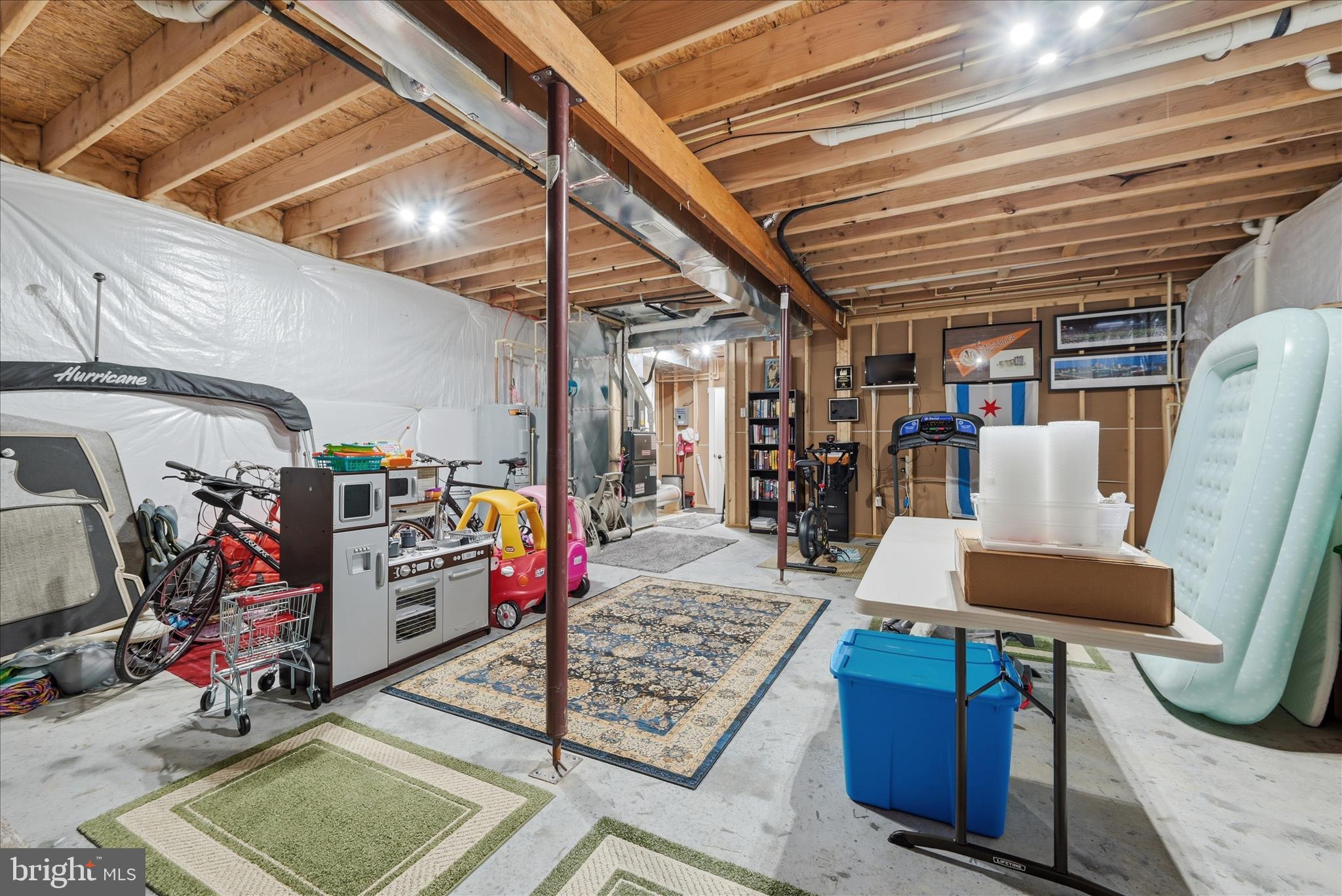 LAKE HOLIDAY ESTATES - Residential