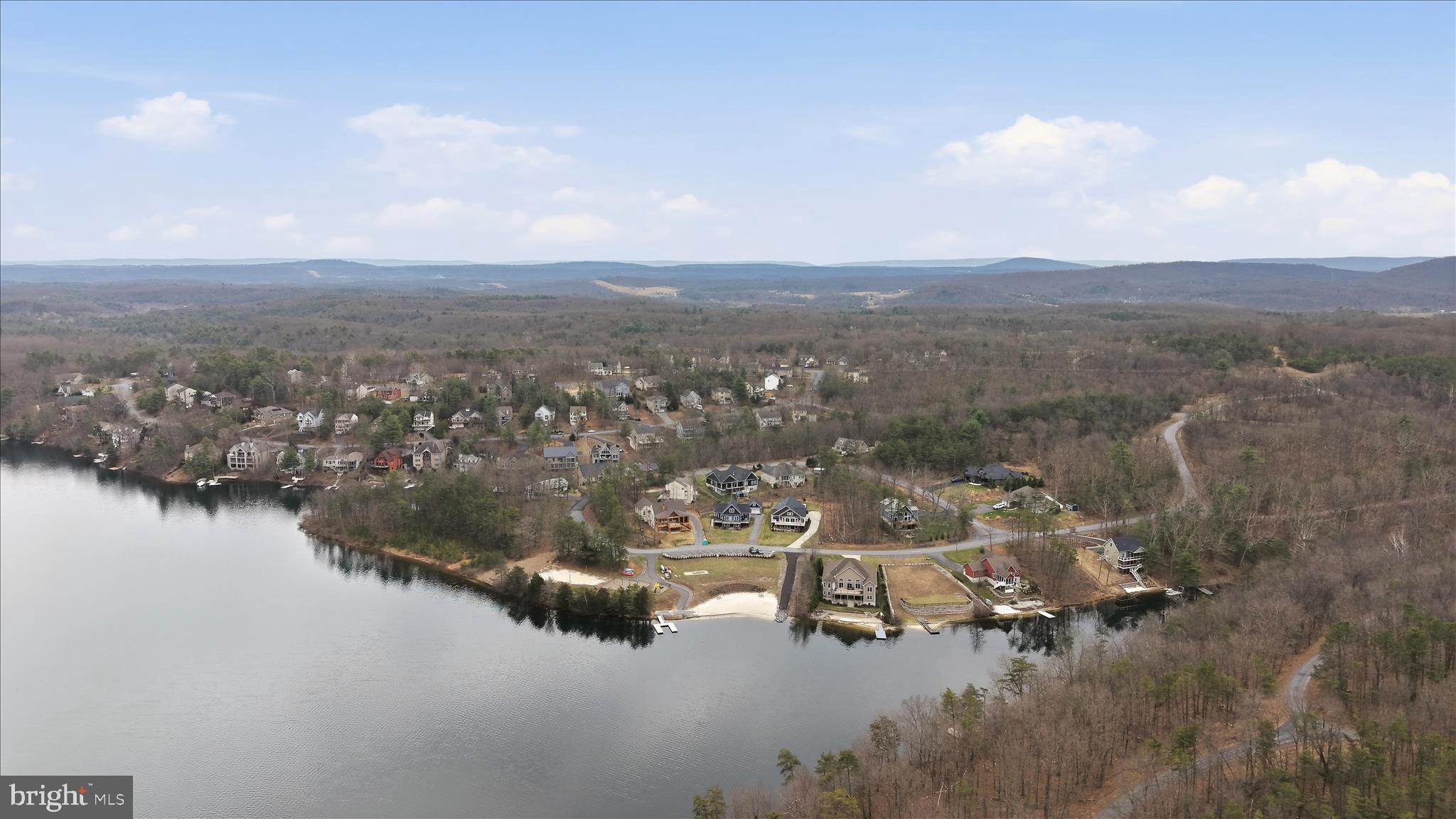 LAKE HOLIDAY ESTATES - Residential