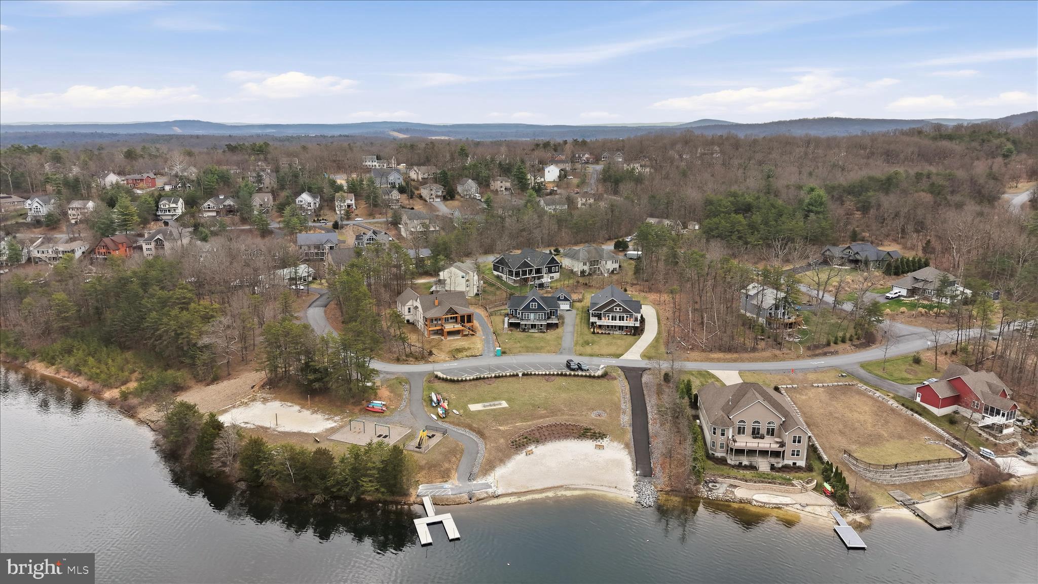 LAKE HOLIDAY ESTATES - Residential