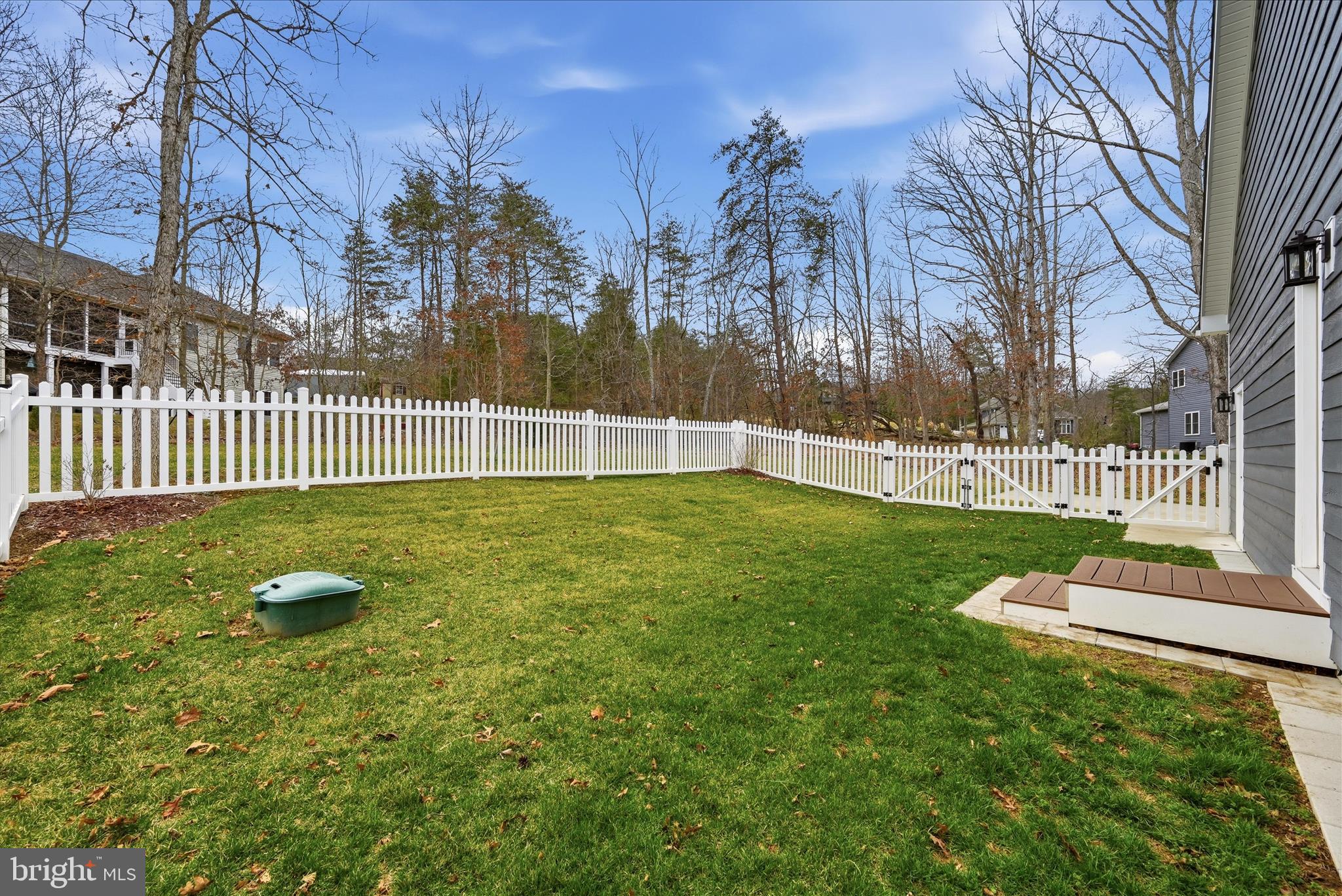 LAKE HOLIDAY ESTATES - Residential