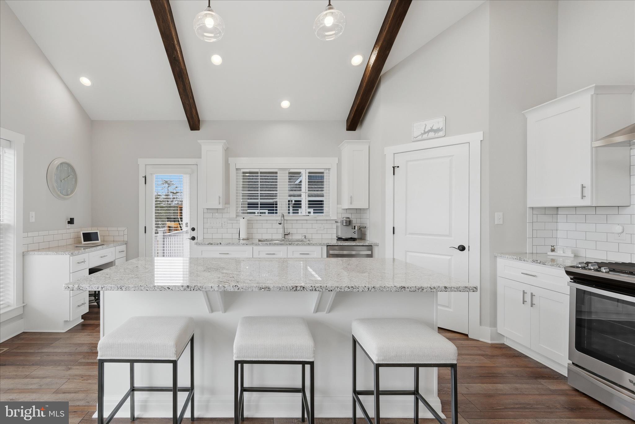 LAKE HOLIDAY ESTATES - Residential